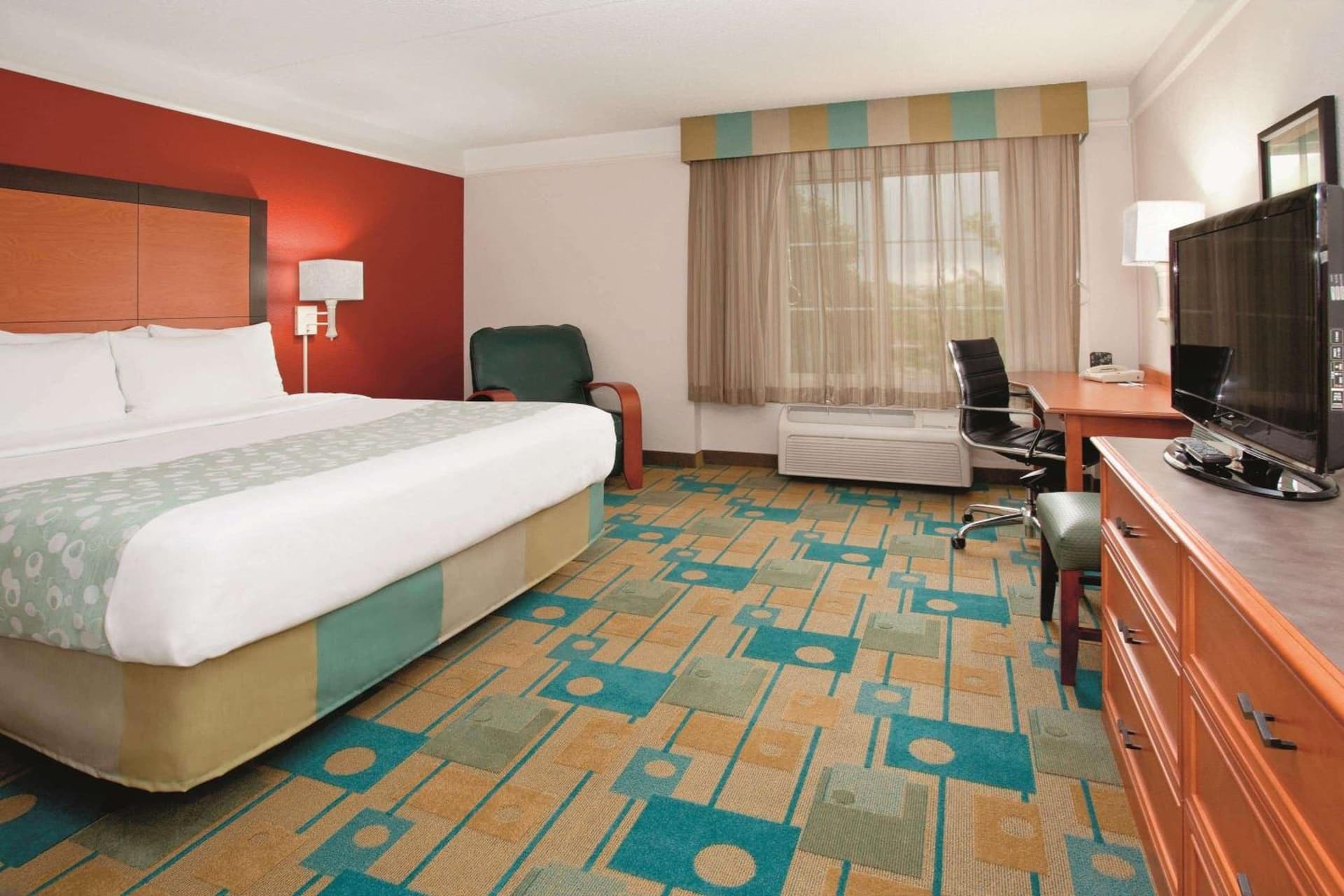 La Quinta Inn & Suites by Wyndham Colorado Springs South AP gallery photo in Colorado Springs, CO — image 41