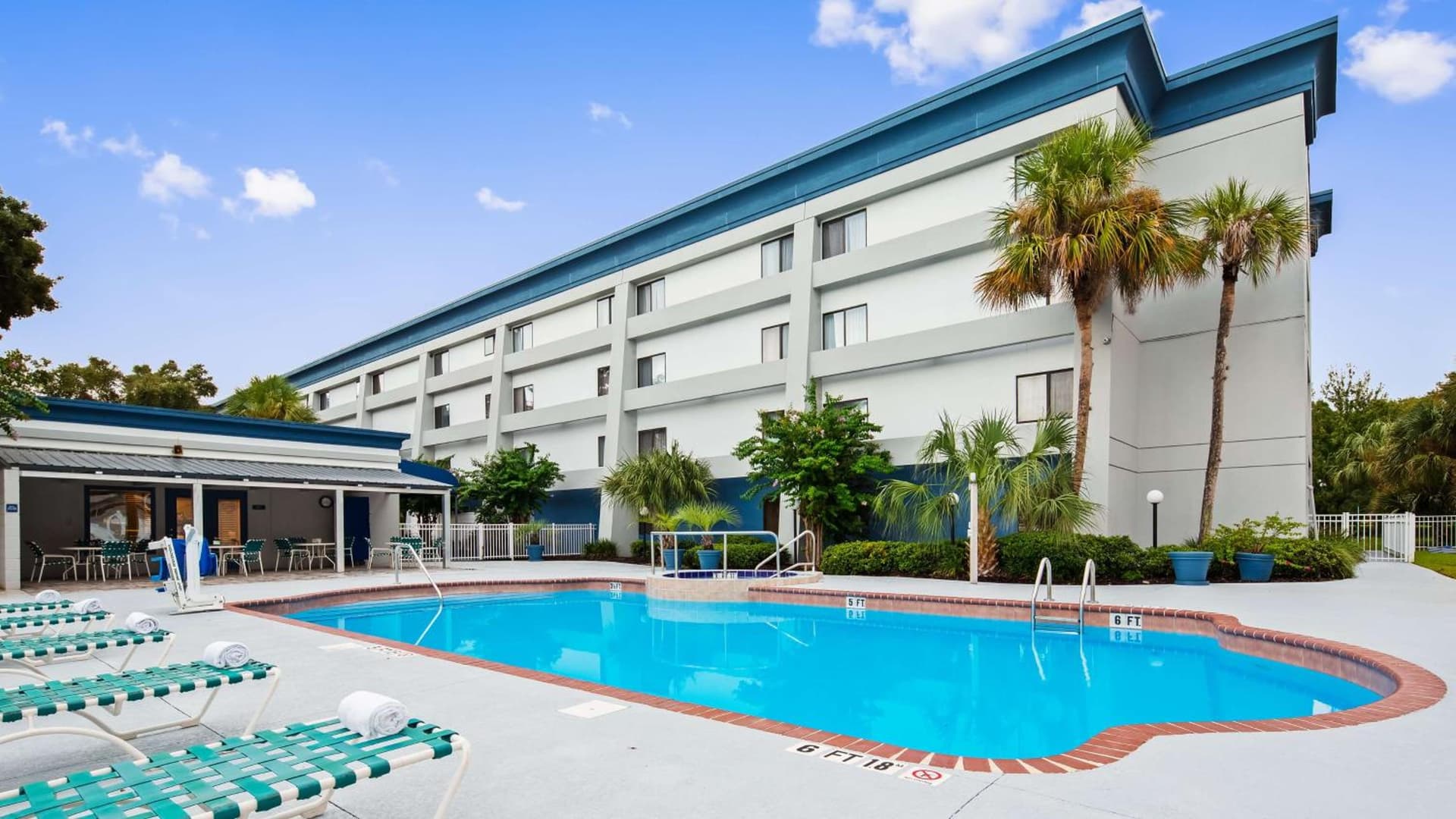Best Western Ocala Park Centre interior in Ocala, FL — gallery photo 2