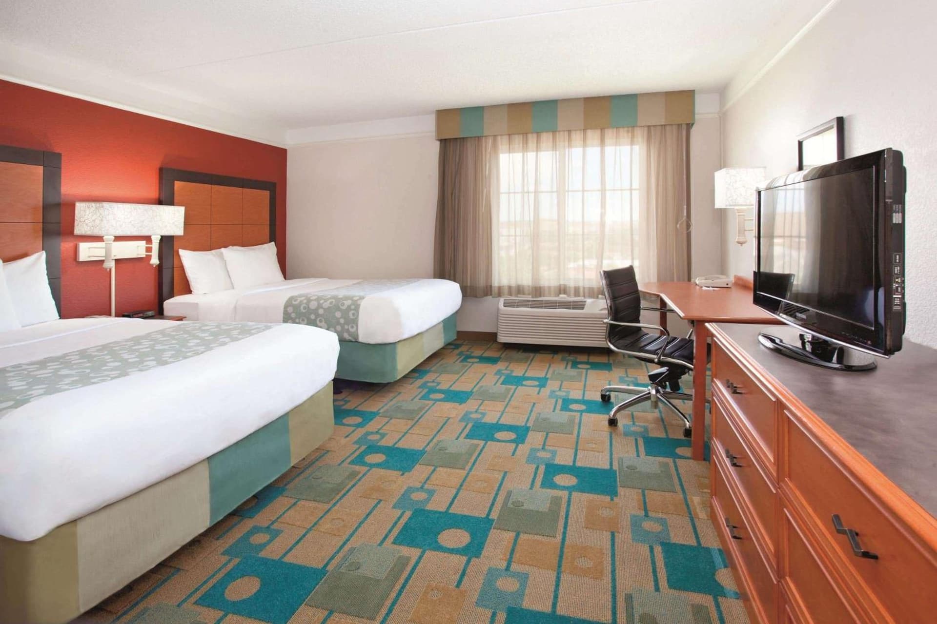 La Quinta Inn & Suites by Wyndham Colorado Springs South AP gallery photo in Colorado Springs, CO — image 15