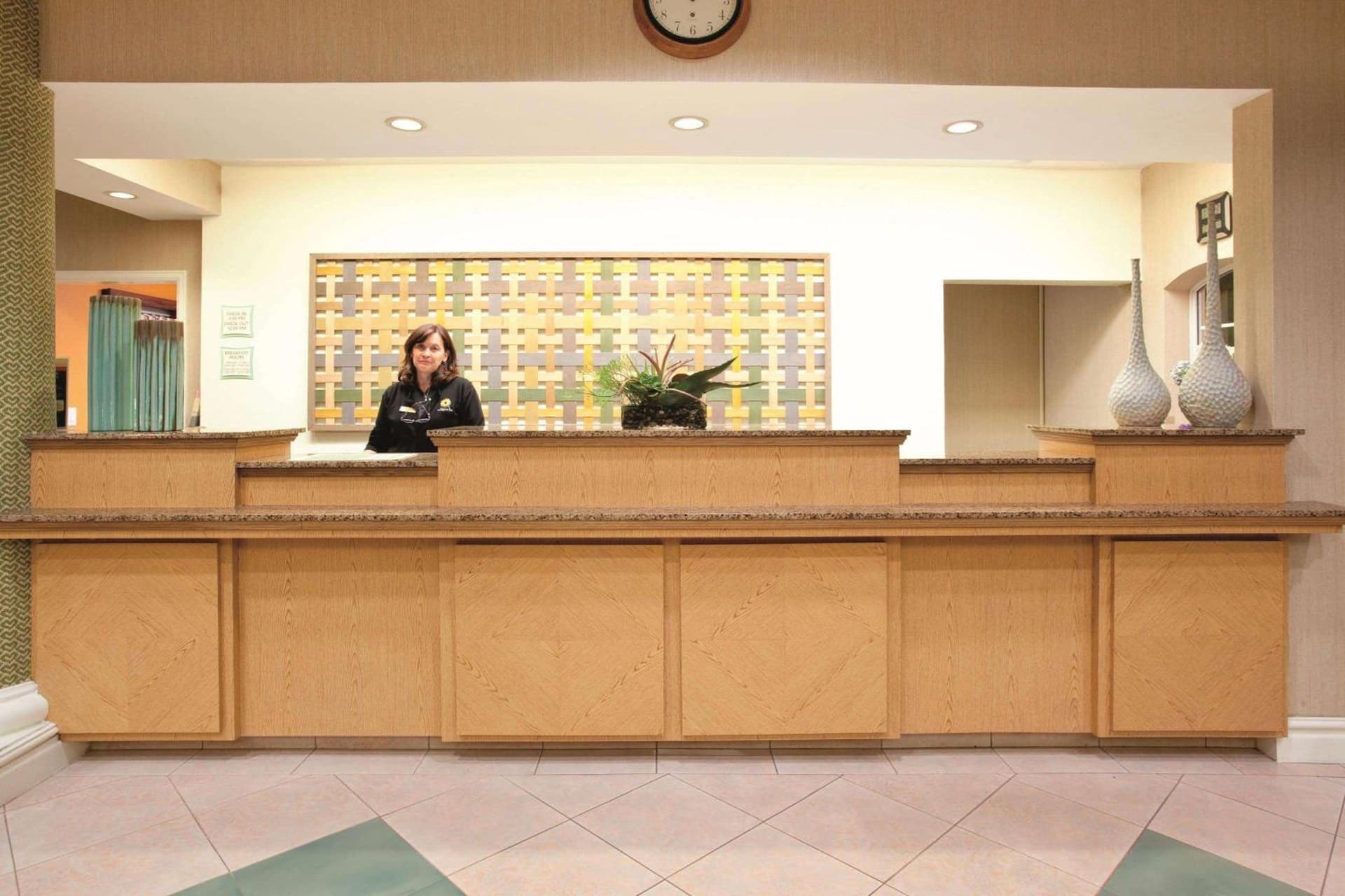 La Quinta Inn & Suites by Wyndham Colorado Springs South AP gallery photo in Colorado Springs, CO — image 8