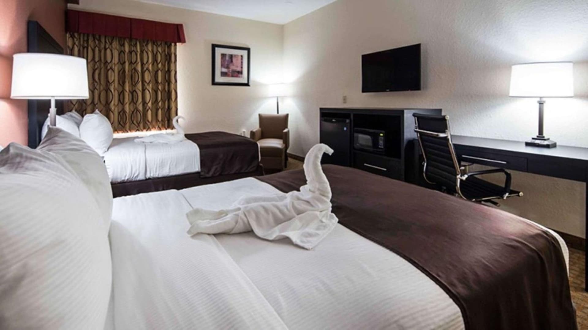 Best Western Mulberry Hotel property views in Mulberry, FL — gallery photo 3