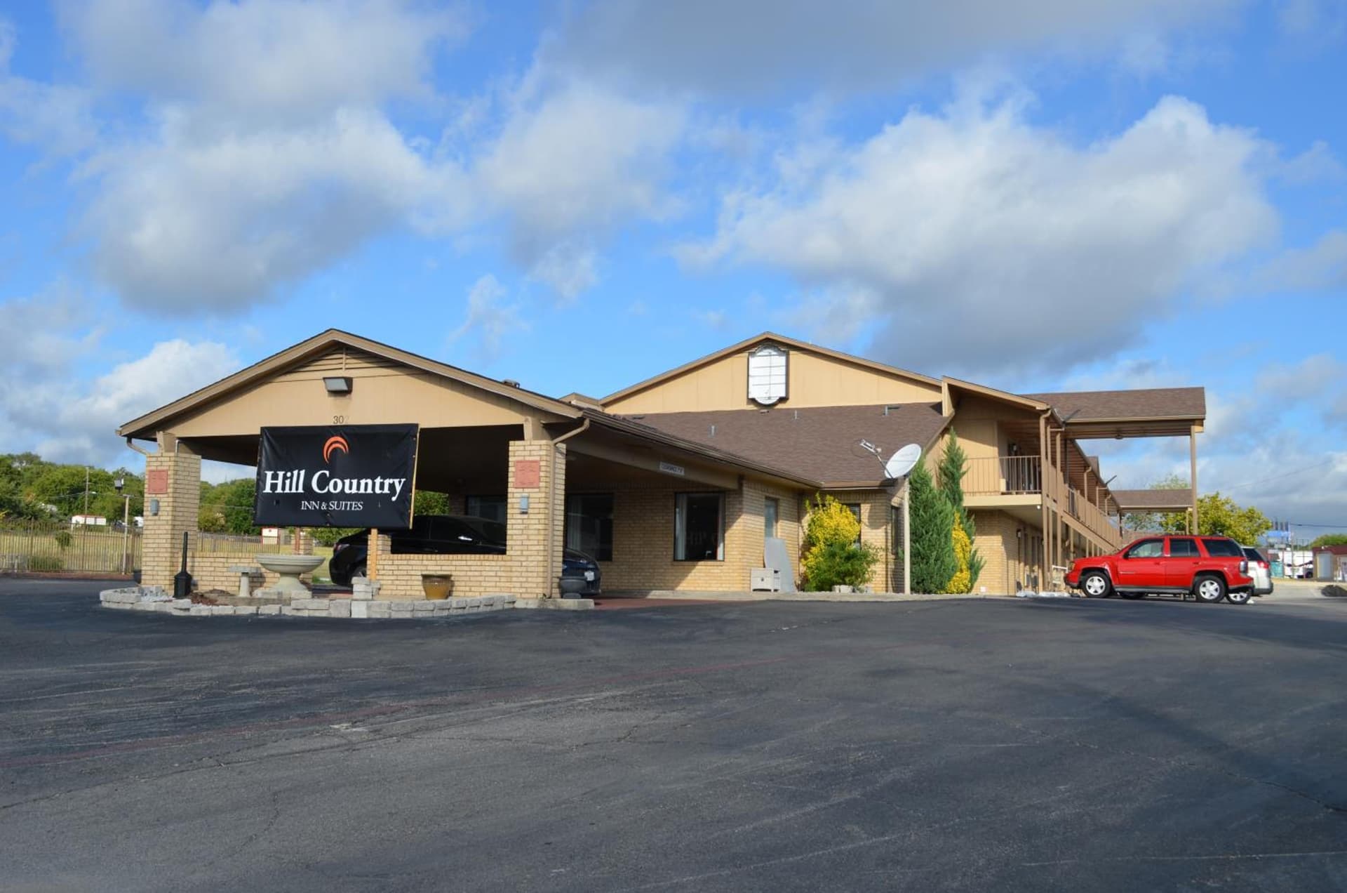 Hill Country Inn and Suite interior in Copperas Cove, TX — gallery photo 2