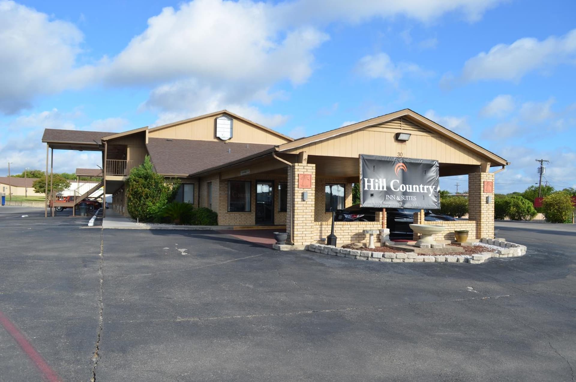 Hill Country Inn and Suite gallery photo in Copperas Cove, TX — image 7