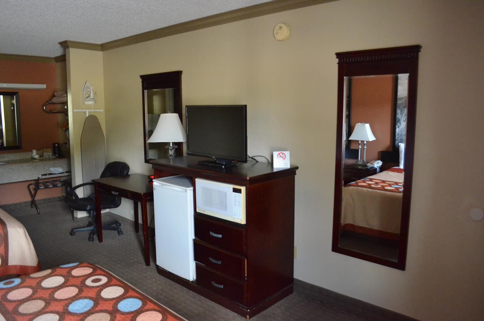 Hill Country Inn and Suite gallery photo in Copperas Cove, TX — image 15