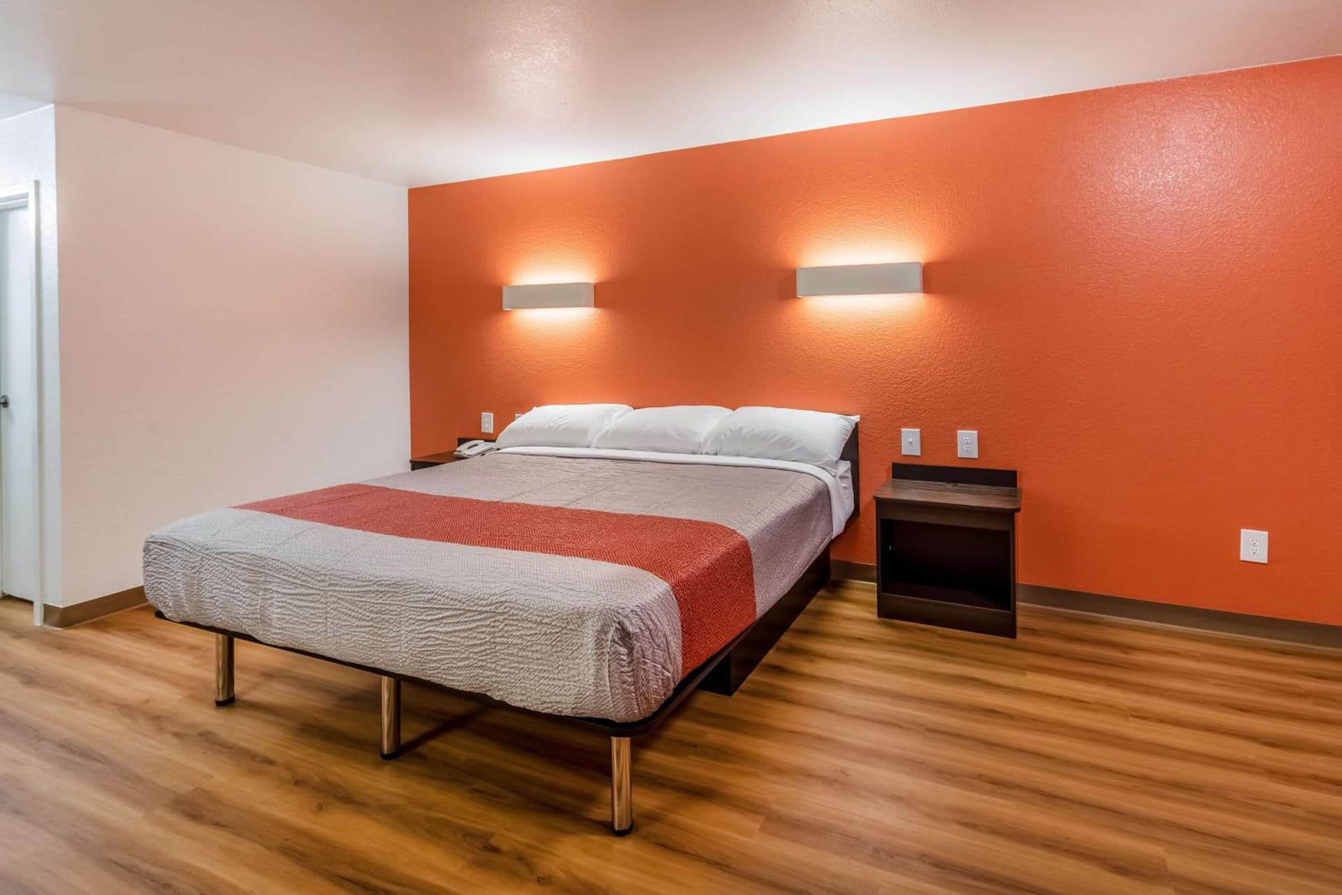 Motel 6-Arlington, TX - UTA gallery photo in Arlington, TX — image 16