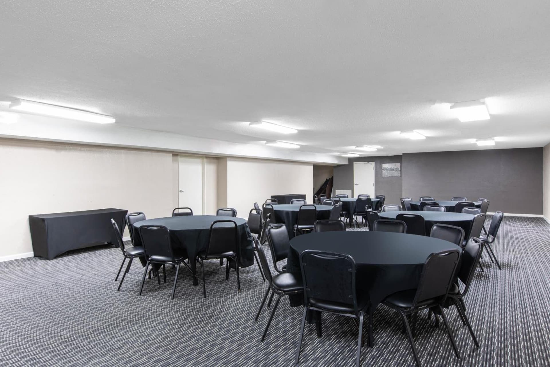 La Quinta by Wyndham Blue Springs gallery photo in Blue Springs, MO — image 31
