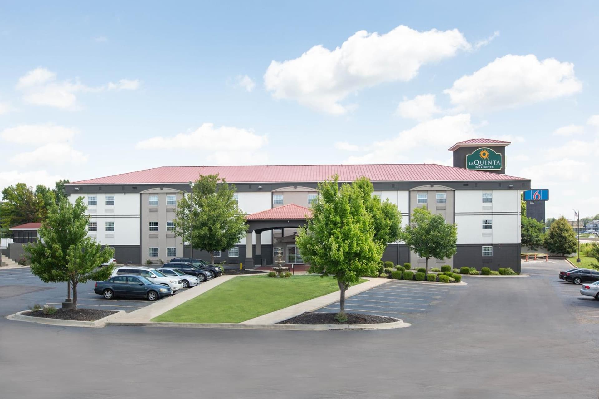 La Quinta by Wyndham Blue Springs gallery photo in Blue Springs, MO — image 17