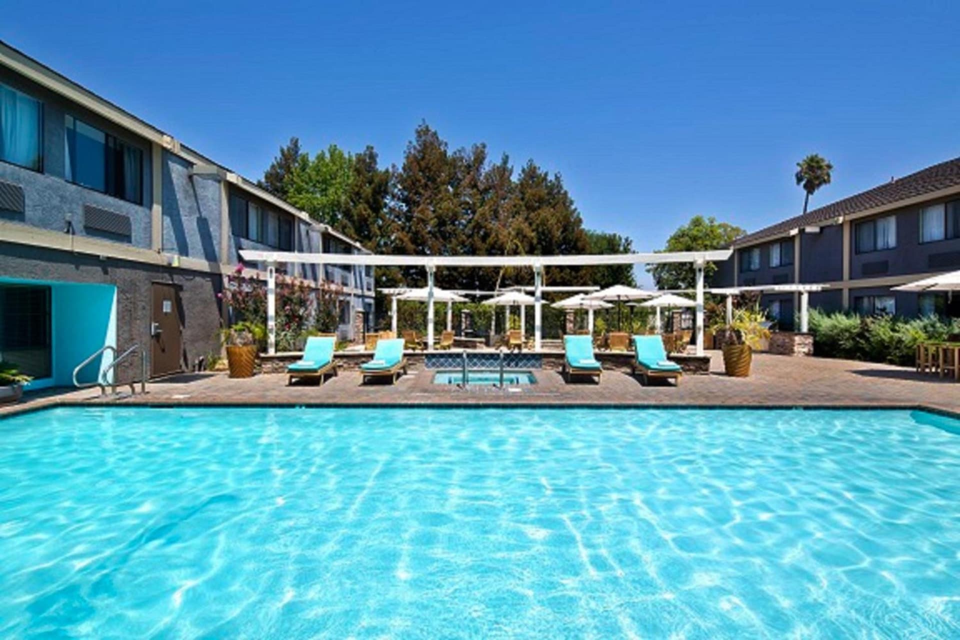 Maple Tree Inn property views in Sunnyvale, CA — gallery photo 3