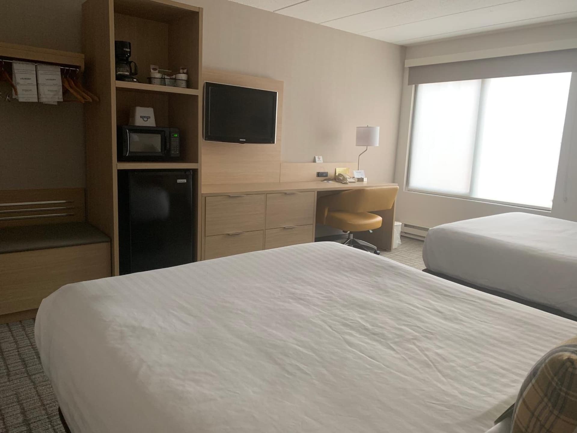 Days Inn & Suites by Wyndham Duluth by the Mall gallery photo in Duluth, MN — image 11