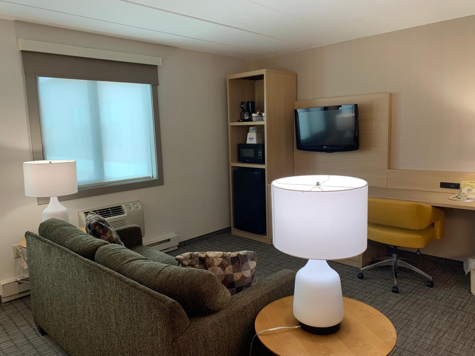 Days Inn & Suites by Wyndham Duluth by the Mall gallery photo in Duluth, MN — image 16