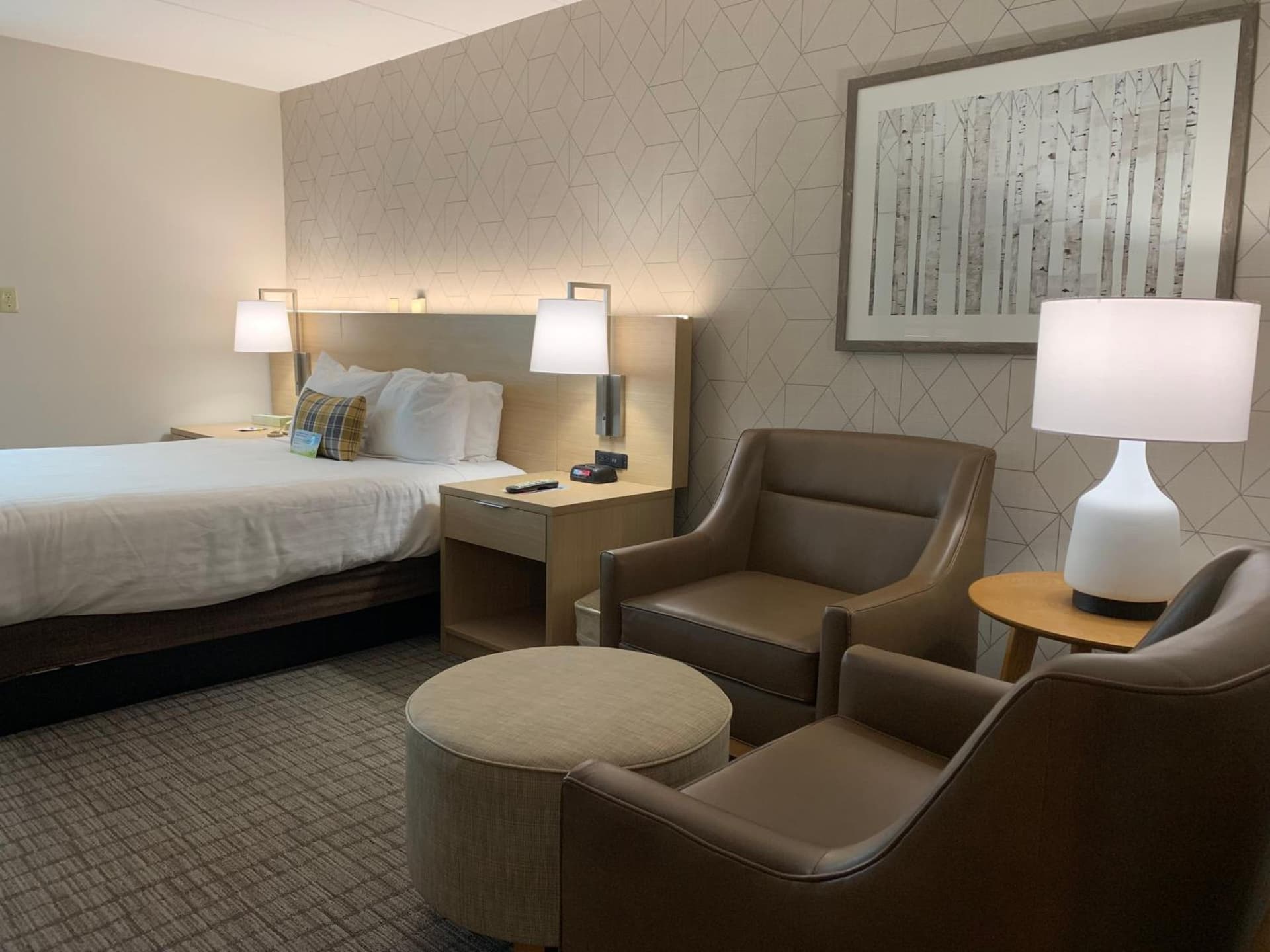 Days Inn & Suites by Wyndham Duluth by the Mall gallery photo in Duluth, MN — image 47