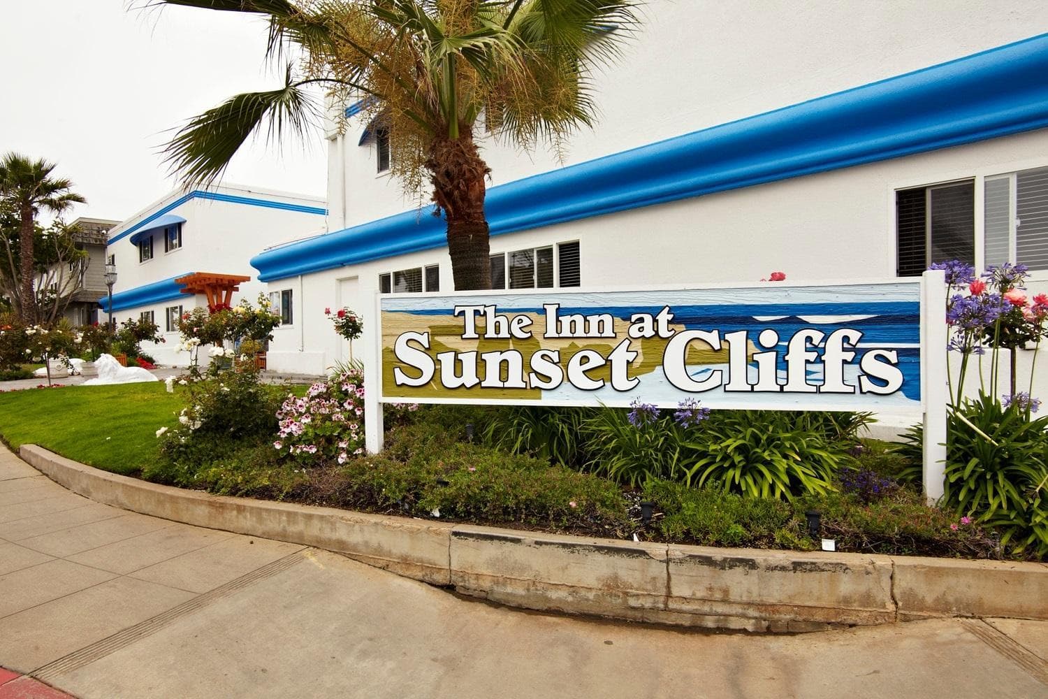 The Inn at Sunset Cliffs featured exterior or lobby in San Diego, CA — similar hotel