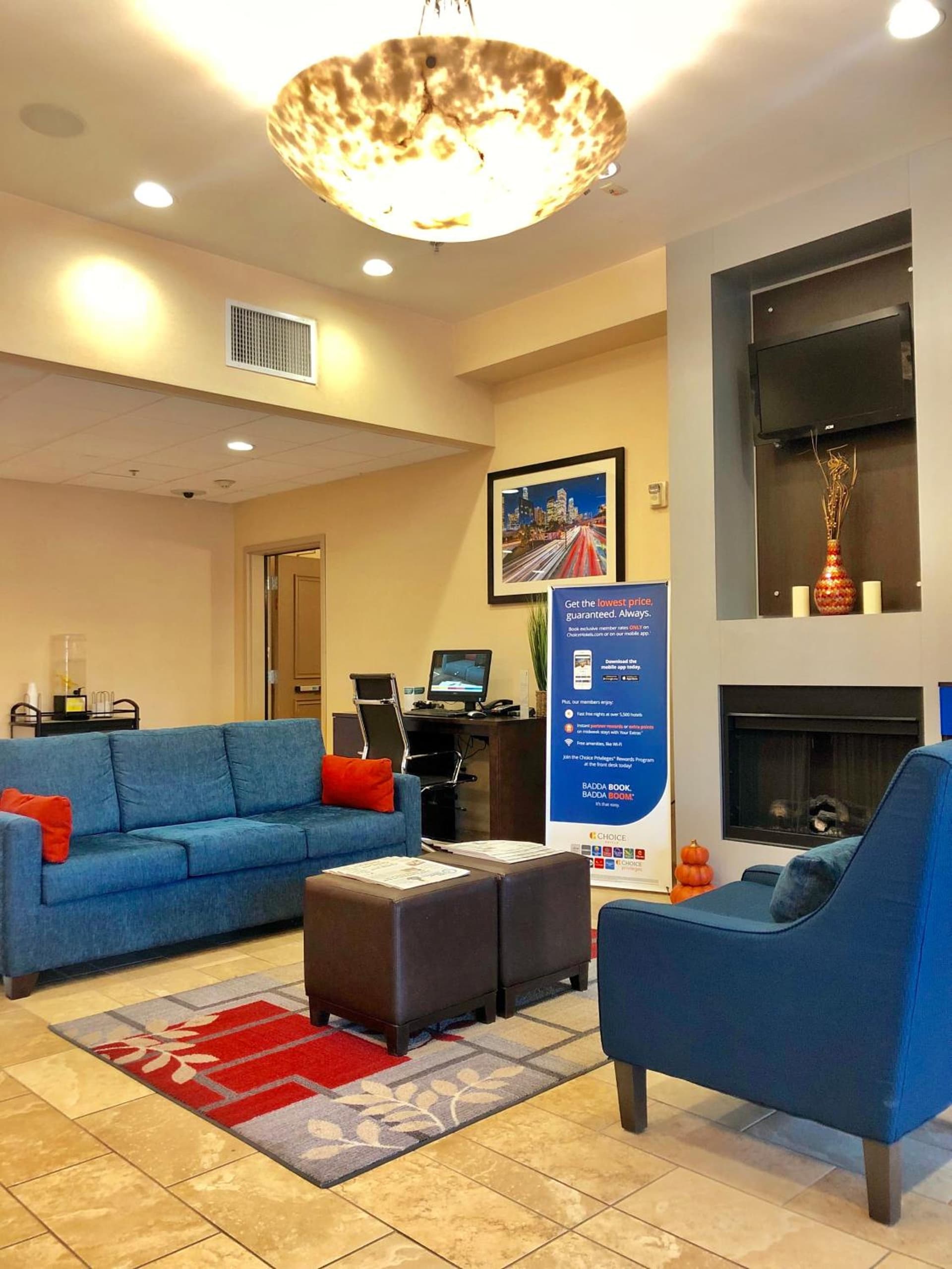 Comfort Suites Near City of Industry - Los Angeles interior in La Puente, CA — gallery photo 2