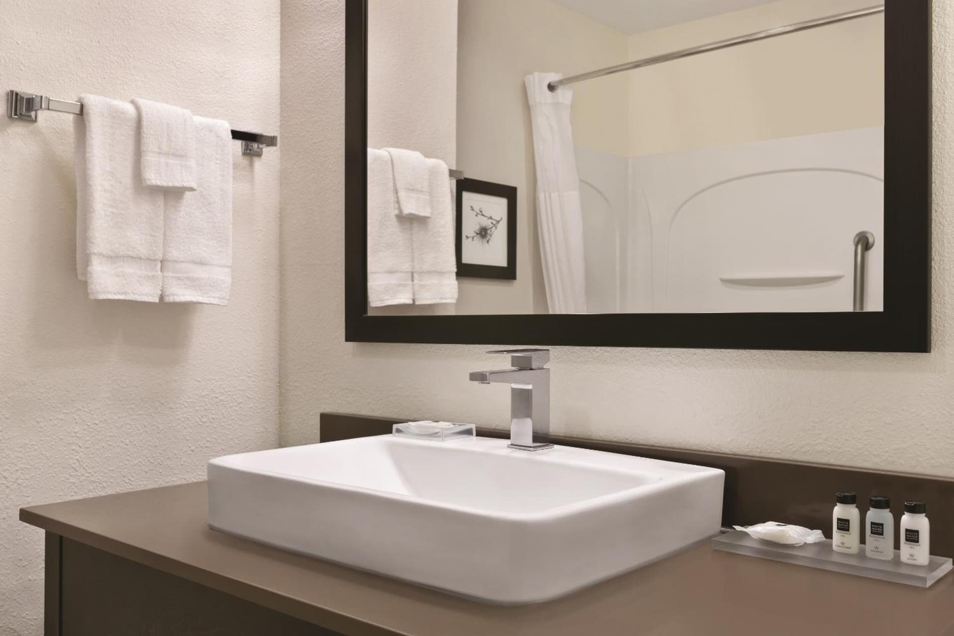 Country Inn & Suites by Radisson, Beavercreek-Dayton gallery photo in Fairborn, OH — image 32