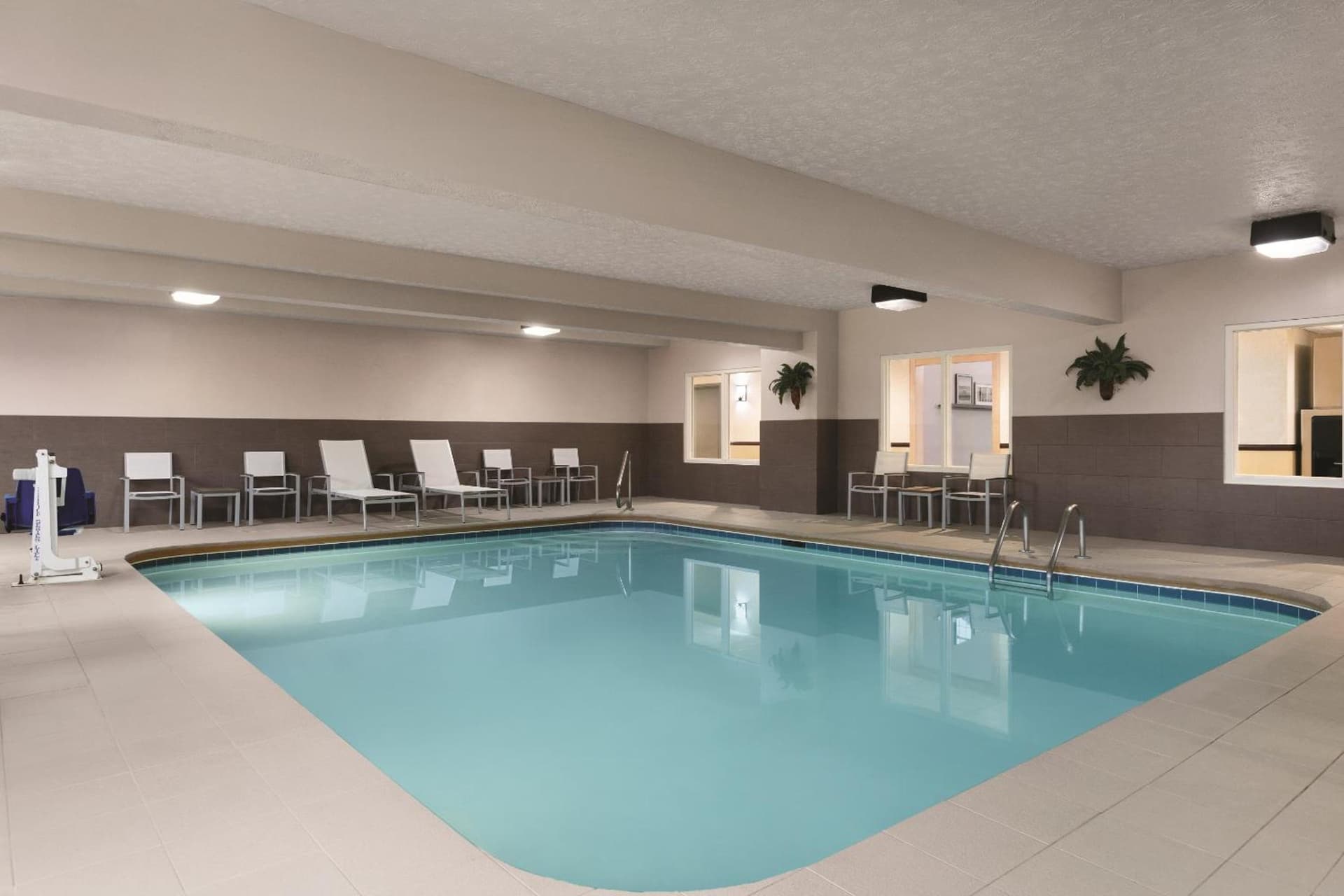 Country Inn & Suites by Radisson, Beavercreek-Dayton gallery photo in Fairborn, OH — image 76