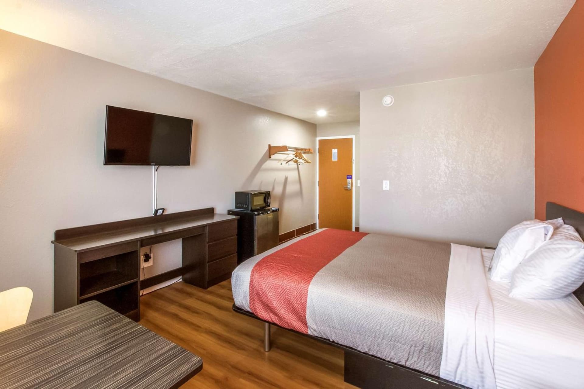 Motel 6-Rossford, OH property views in Rossford, OH — gallery photo 3