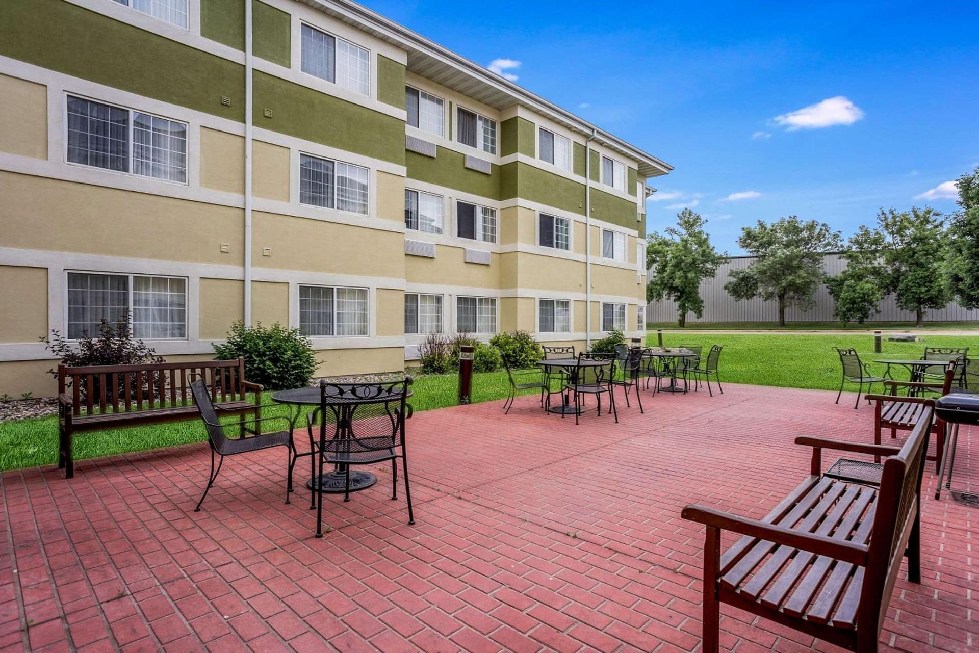 MainStay Suites Cedar Rapids North - Marion gallery photo in Cedar Rapids, IA — image 6