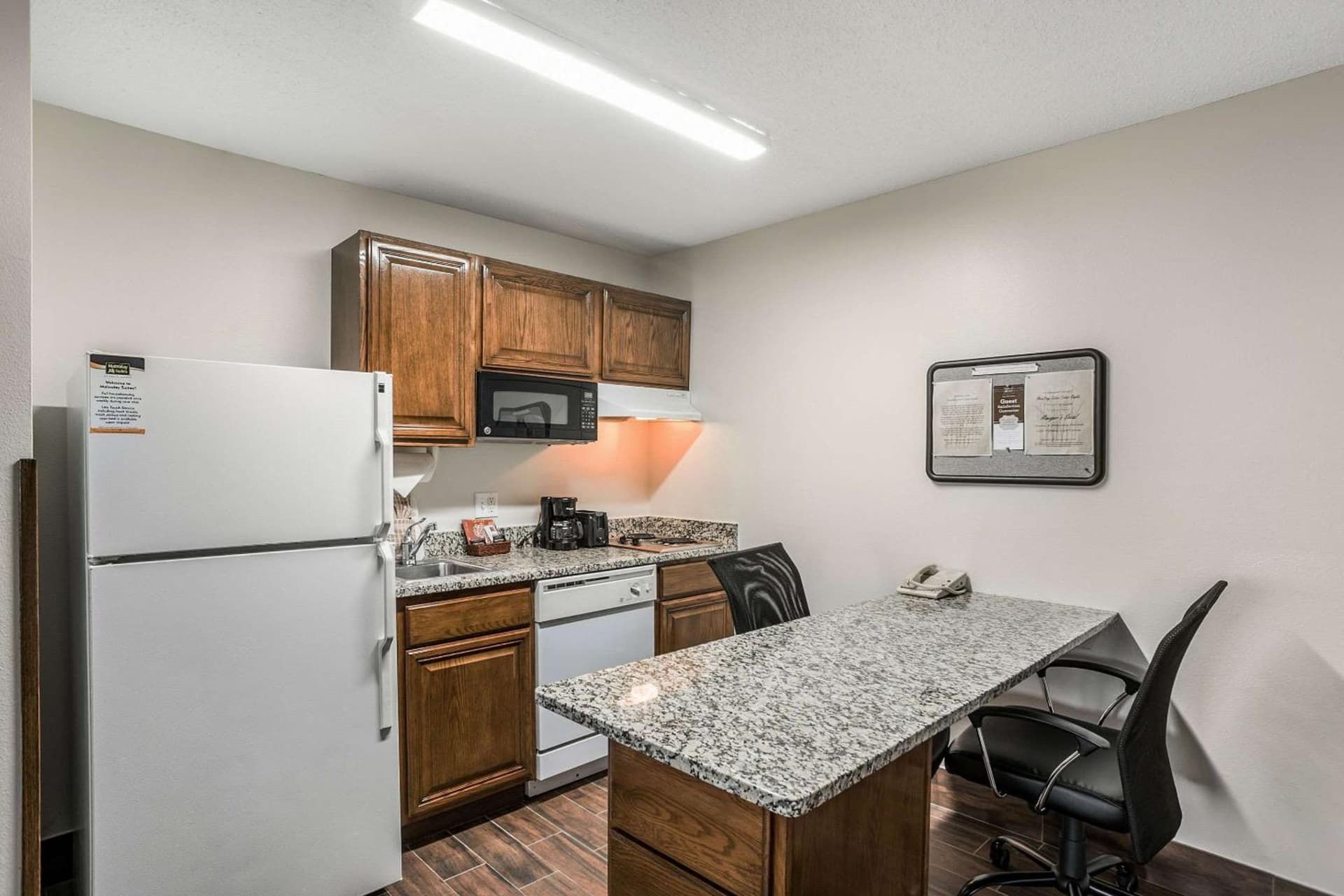 MainStay Suites Cedar Rapids North - Marion gallery photo in Cedar Rapids, IA — image 4