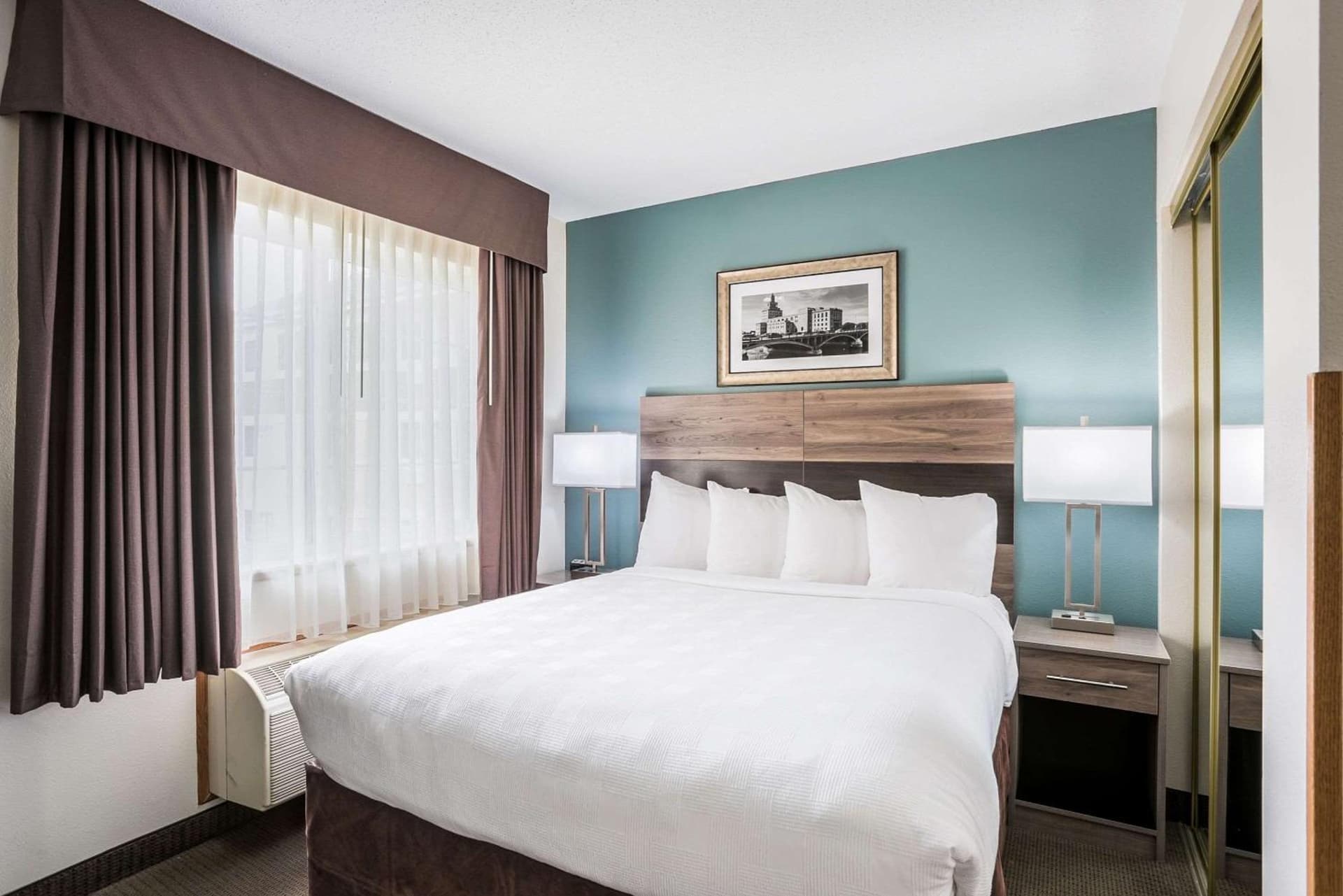 MainStay Suites Cedar Rapids North - Marion gallery photo in Cedar Rapids, IA — image 34