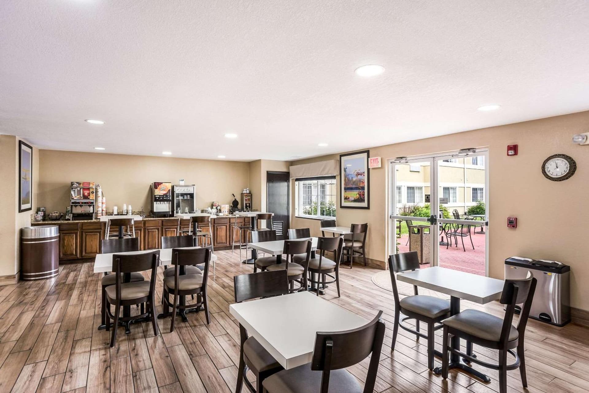 MainStay Suites Cedar Rapids North - Marion gallery photo in Cedar Rapids, IA — image 35