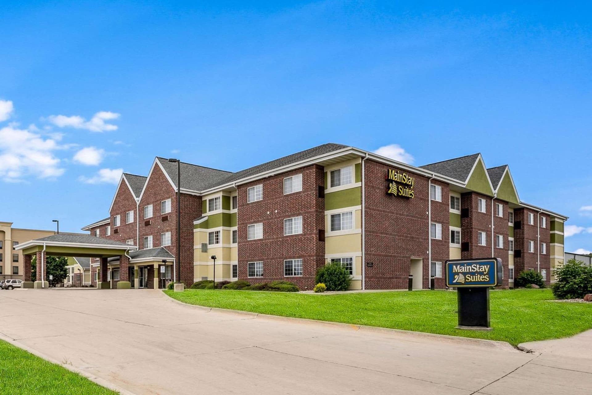 MainStay Suites Cedar Rapids North - Marion featured exterior or lobby in Cedar Rapids, IA — similar hotel