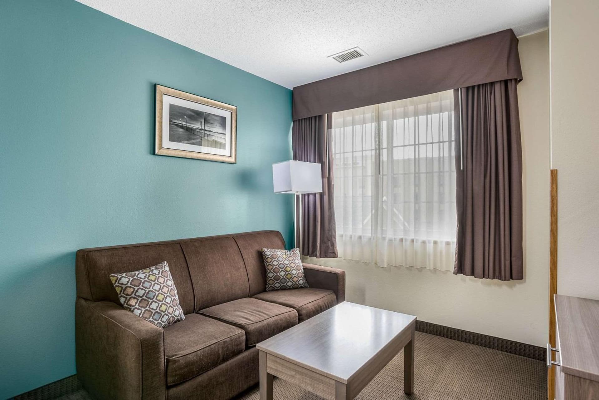 MainStay Suites Cedar Rapids North - Marion gallery photo in Cedar Rapids, IA — image 40