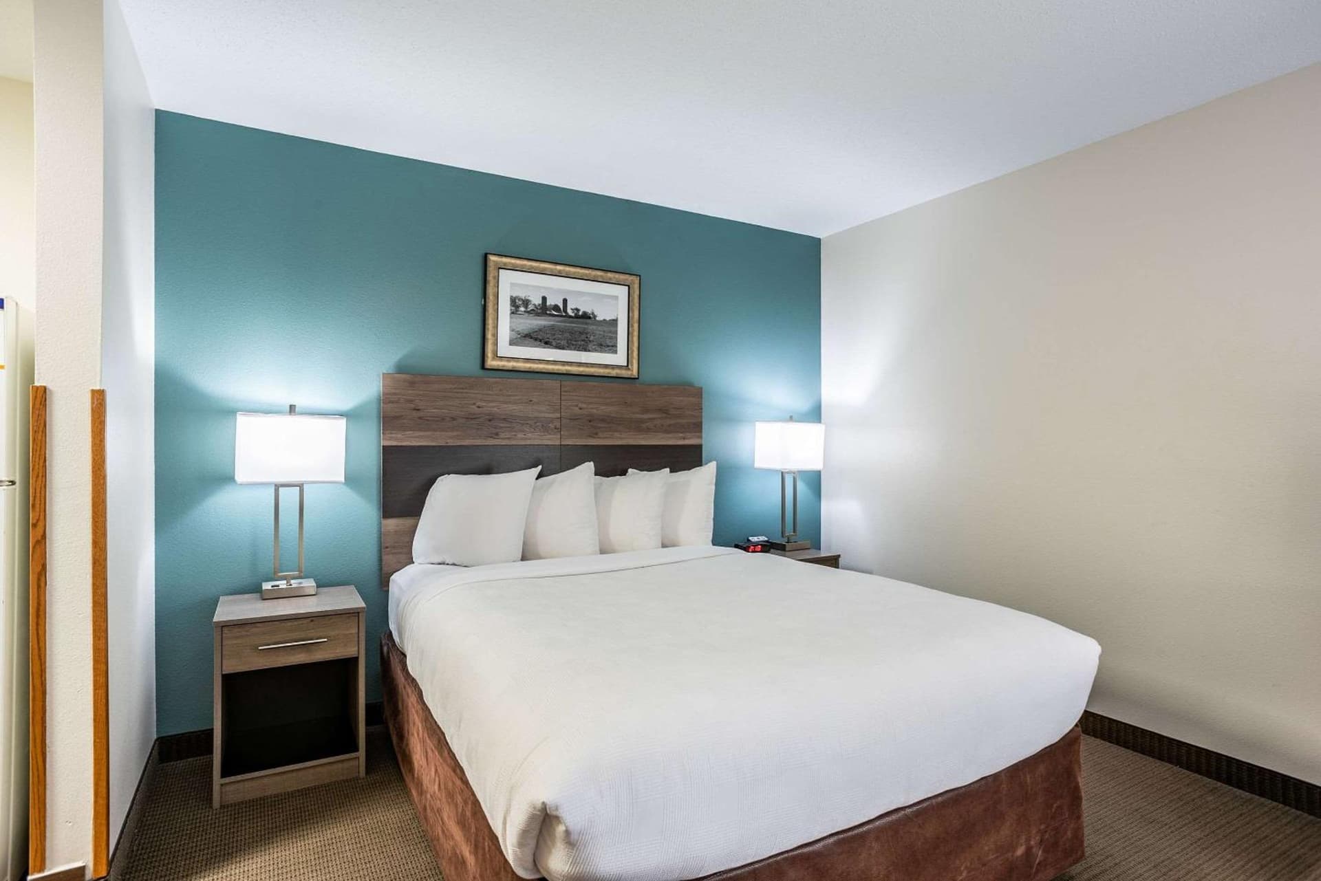 MainStay Suites Cedar Rapids North - Marion gallery photo in Cedar Rapids, IA — image 43