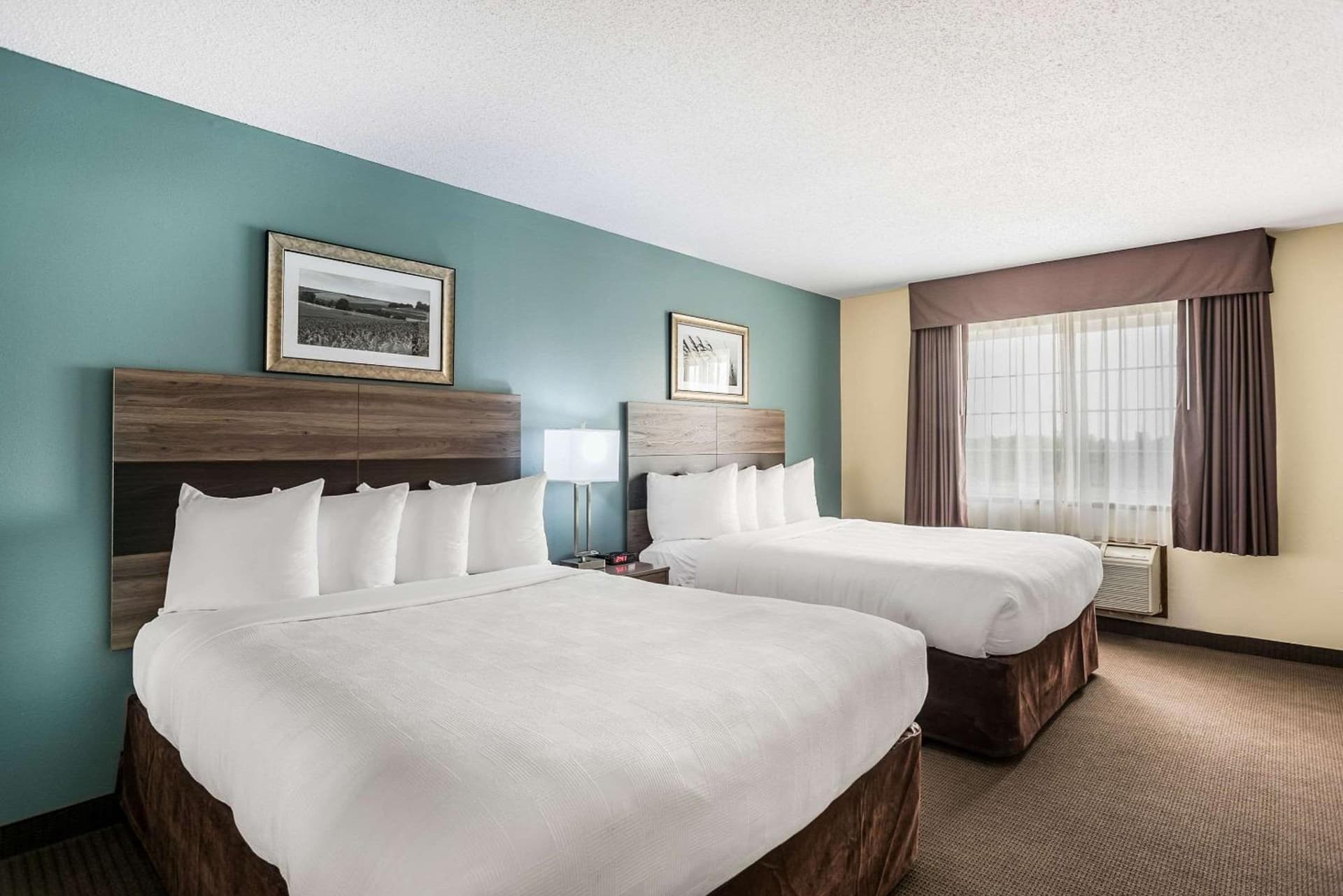 MainStay Suites Cedar Rapids North - Marion gallery photo in Cedar Rapids, IA — image 31
