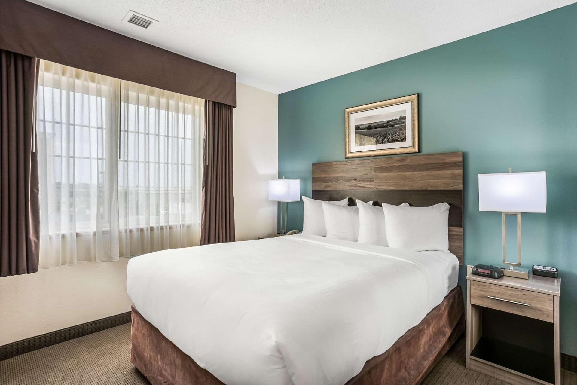 MainStay Suites Cedar Rapids North - Marion property views in Cedar Rapids, IA — gallery photo 3