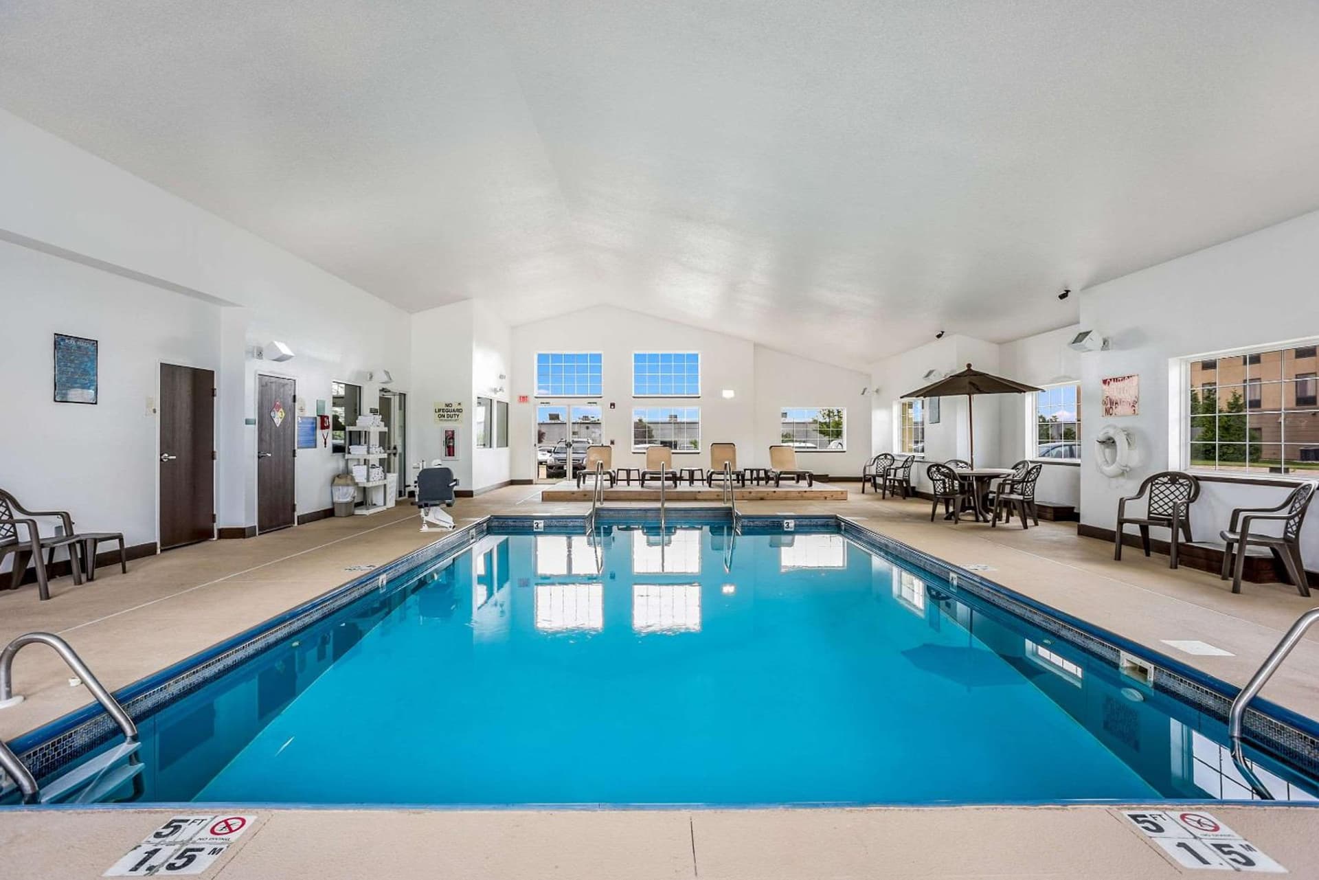 MainStay Suites Cedar Rapids North - Marion gallery photo in Cedar Rapids, IA — image 25
