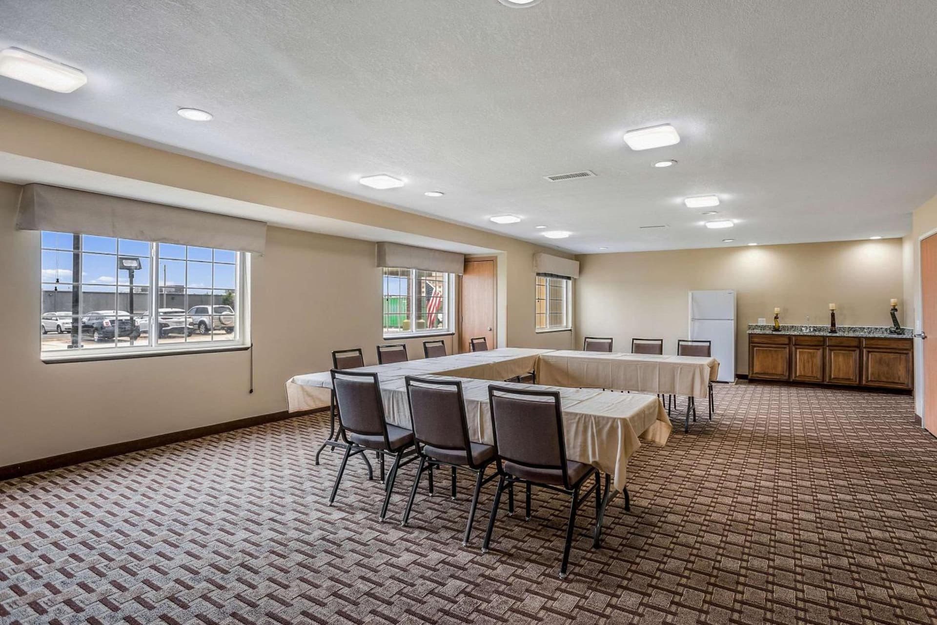 MainStay Suites Cedar Rapids North - Marion gallery photo in Cedar Rapids, IA — image 33