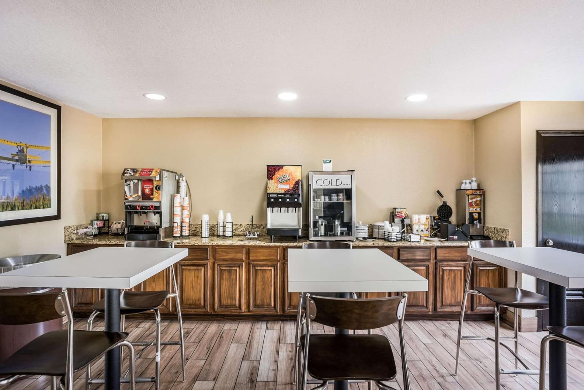 MainStay Suites Cedar Rapids North - Marion gallery photo in Cedar Rapids, IA — image 14