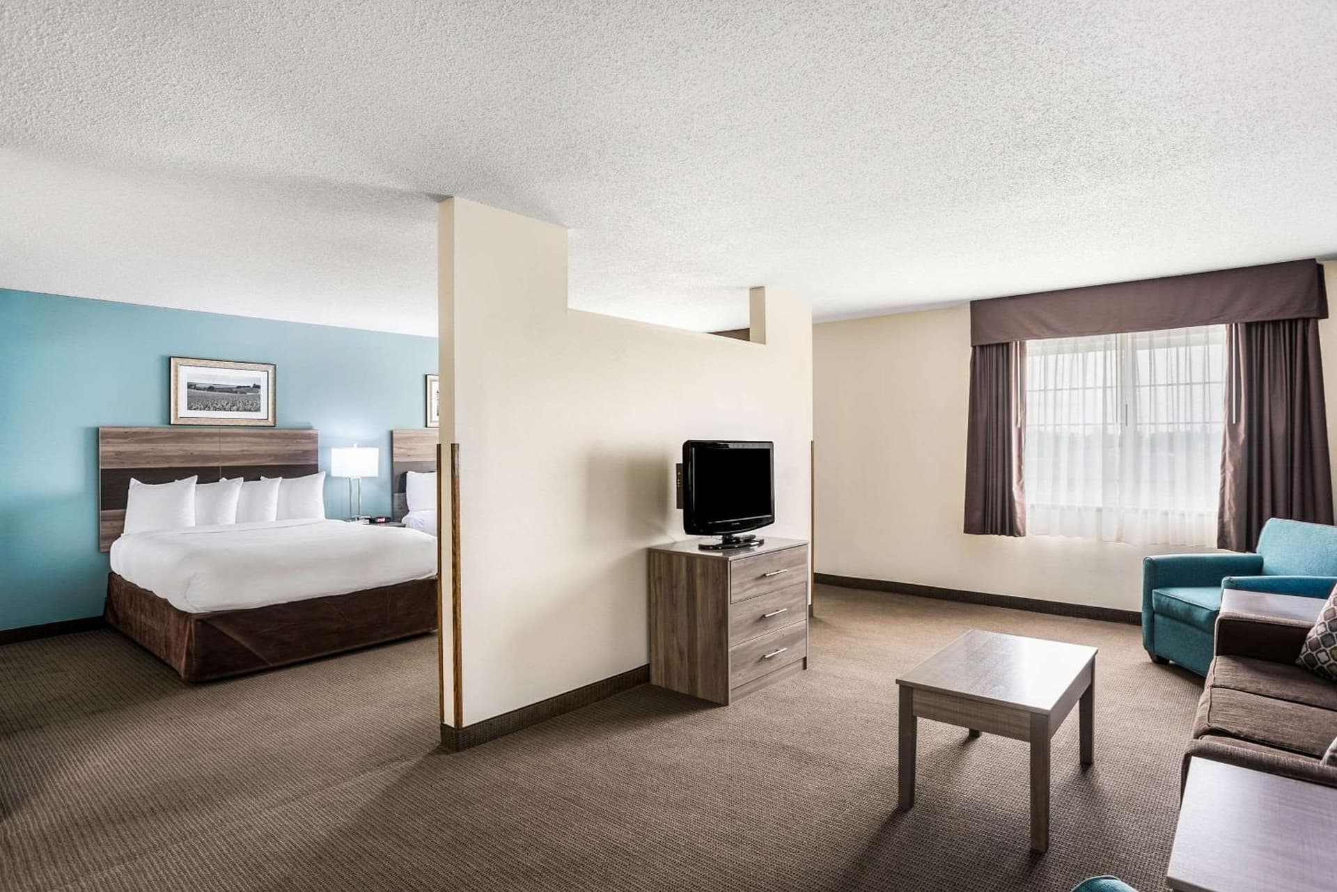 MainStay Suites Cedar Rapids North - Marion gallery photo in Cedar Rapids, IA — image 13