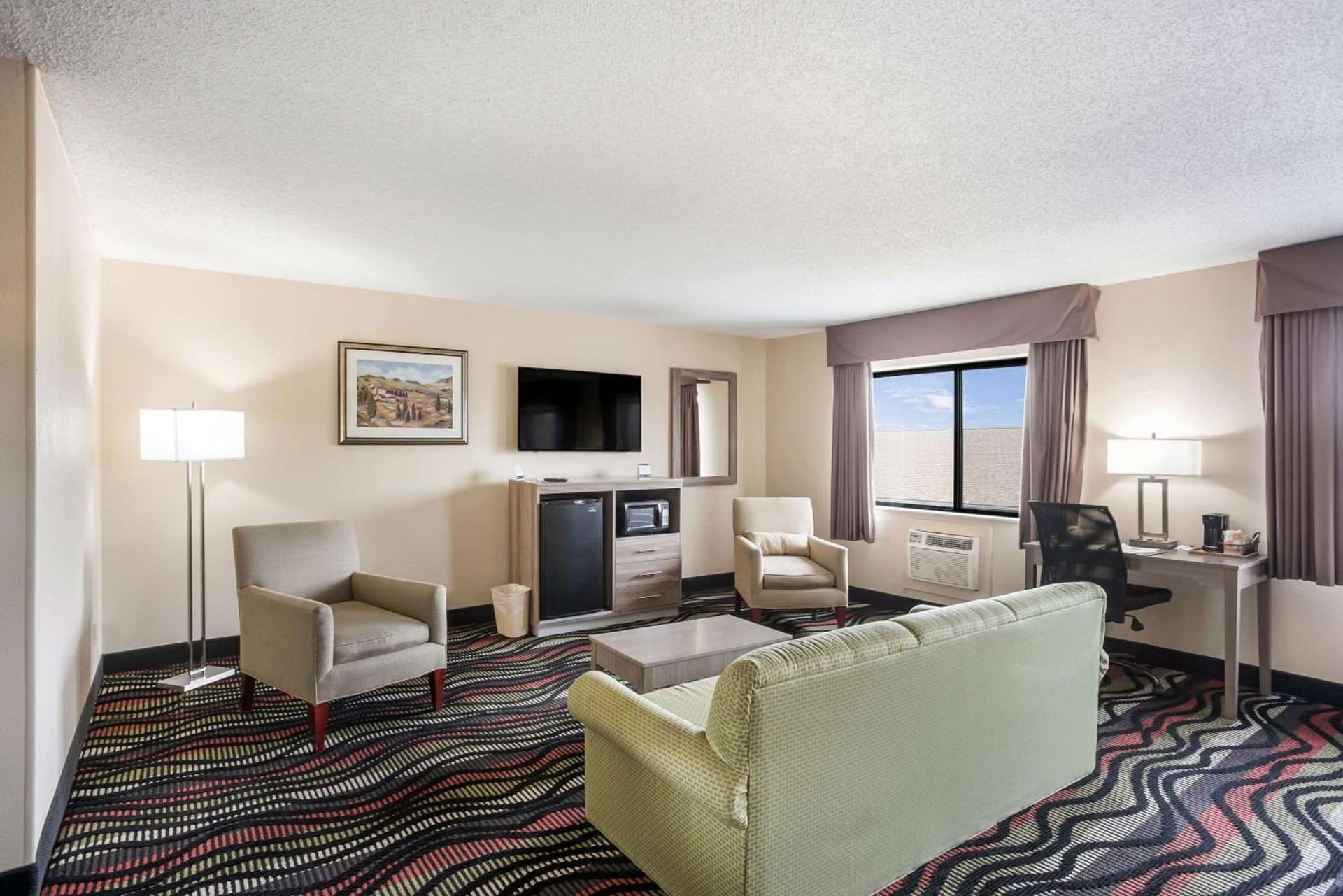 Quality Inn Cedar Rapids South property views in Cedar Rapids, IA — gallery photo 3