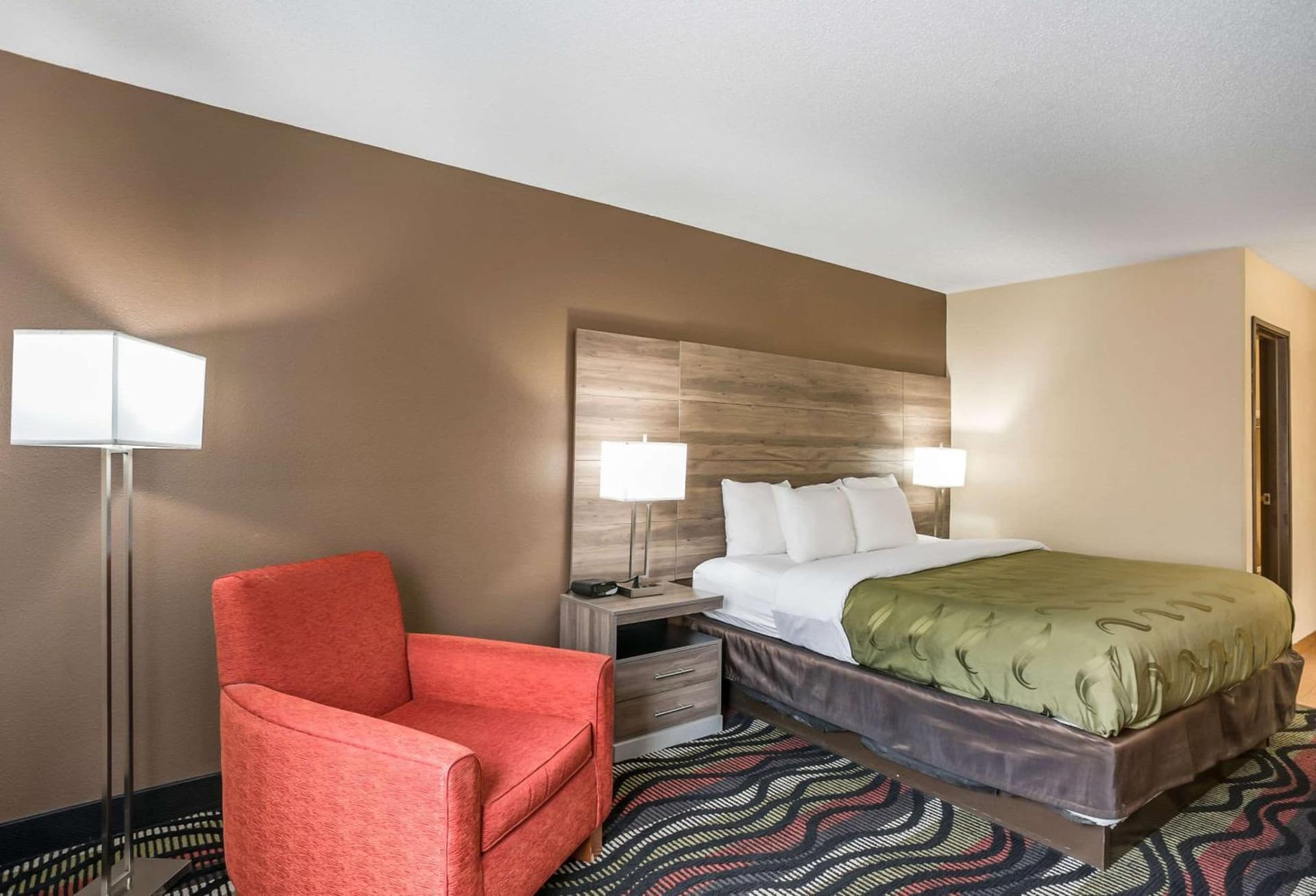 Quality Inn Cedar Rapids South interior in Cedar Rapids, IA — gallery photo 2