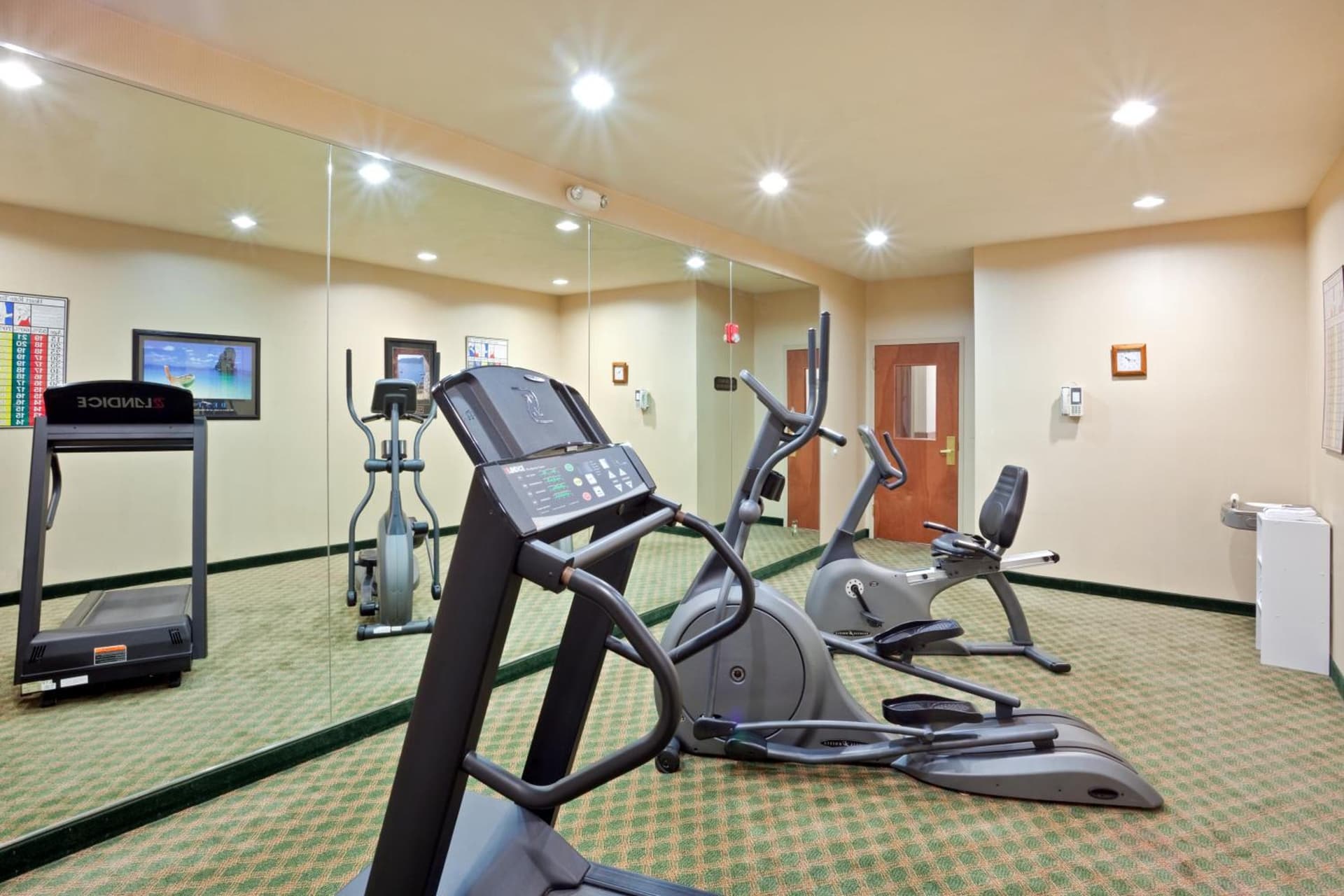 Triple Play Resort Hotel & Suites gallery photo in Hayden, ID — image 11