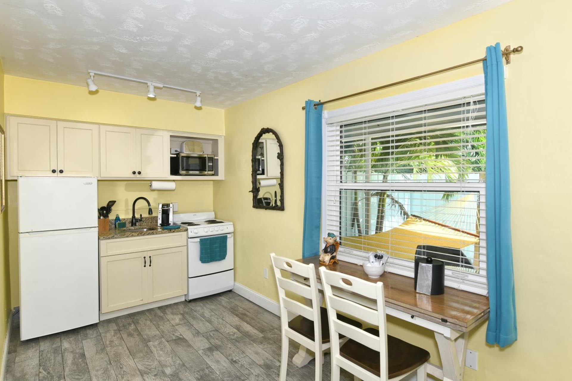 Siesta Key Palms Resort gallery photo in Sarasota, FL — image 261