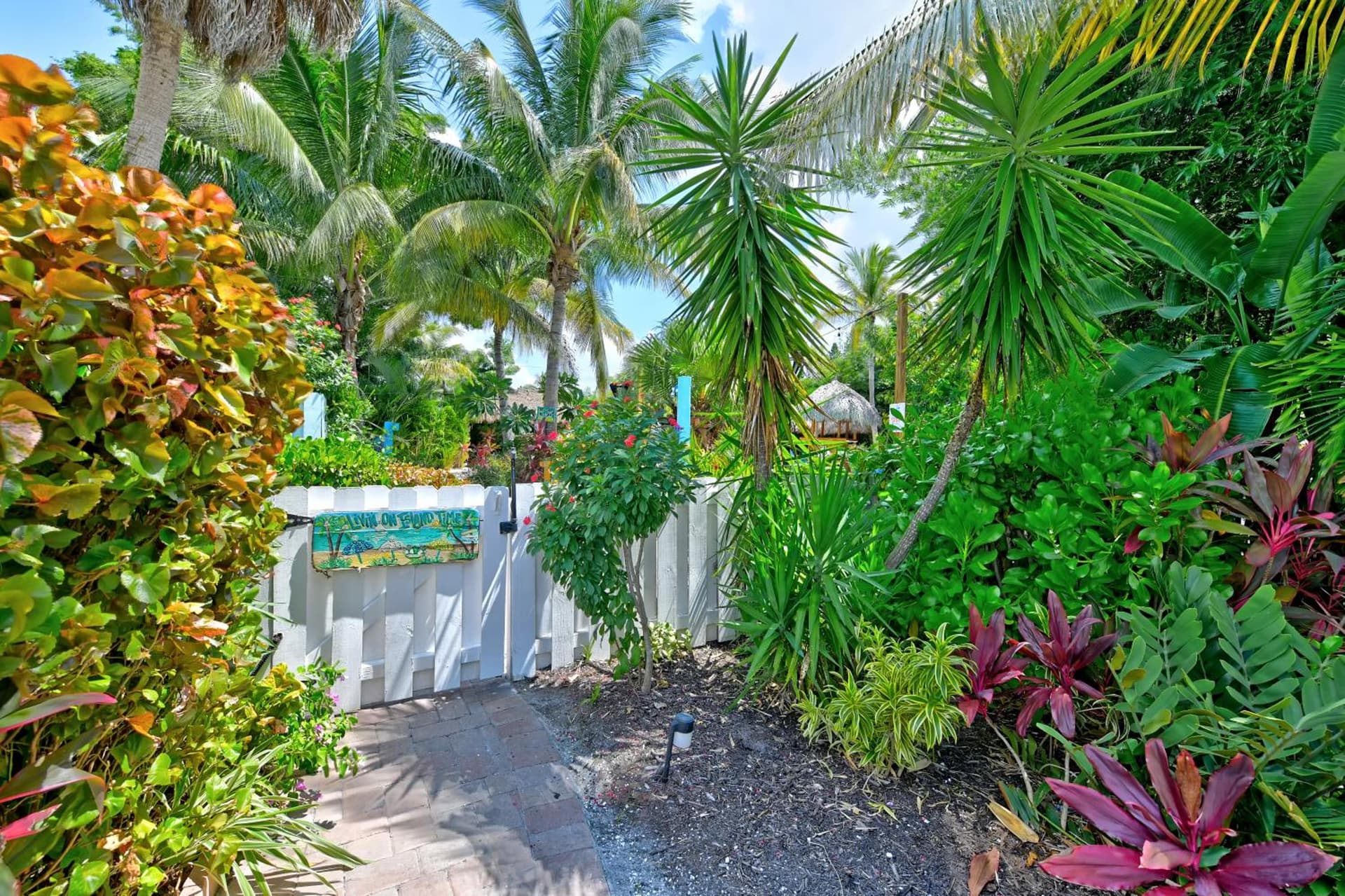 Siesta Key Palms Resort gallery photo in Sarasota, FL — image 90