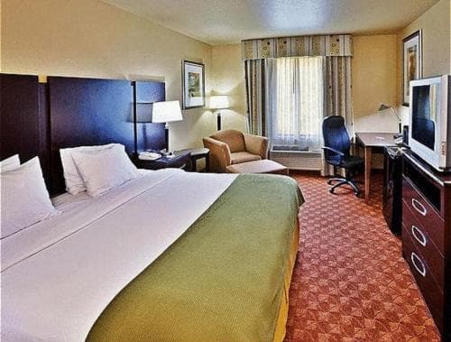 Holiday Inn Express Hotel & Suites Muskogee by IHG property views in Muskogee, OK — gallery photo 3