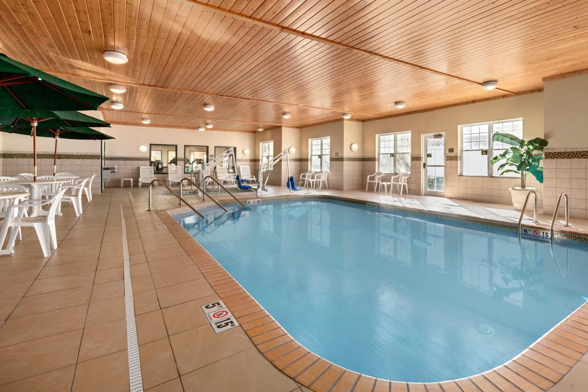 Country Inn & Suites by Radisson, Red Wing, MN gallery photo in Red Wing, MN — image 12