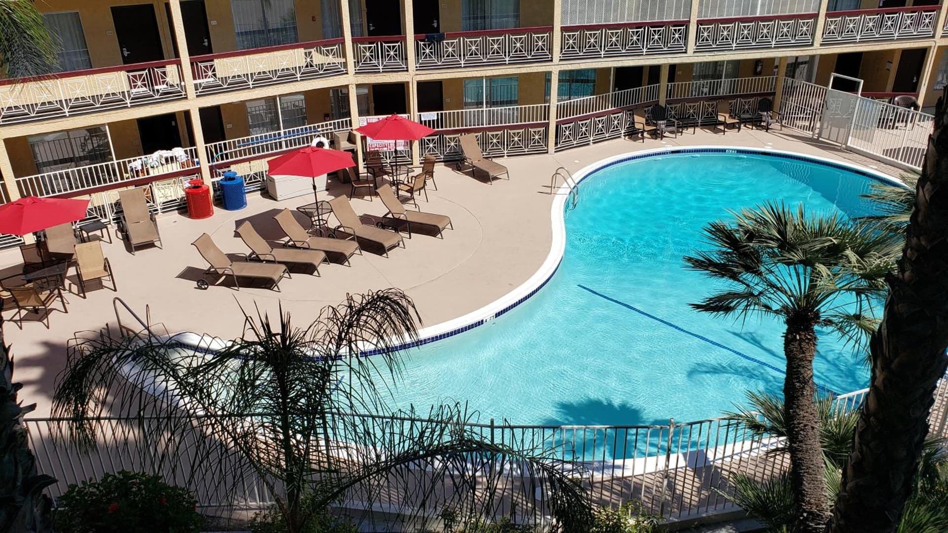 Ramada by Wyndham Burbank Airport gallery photo in Burbank, CA — image 16