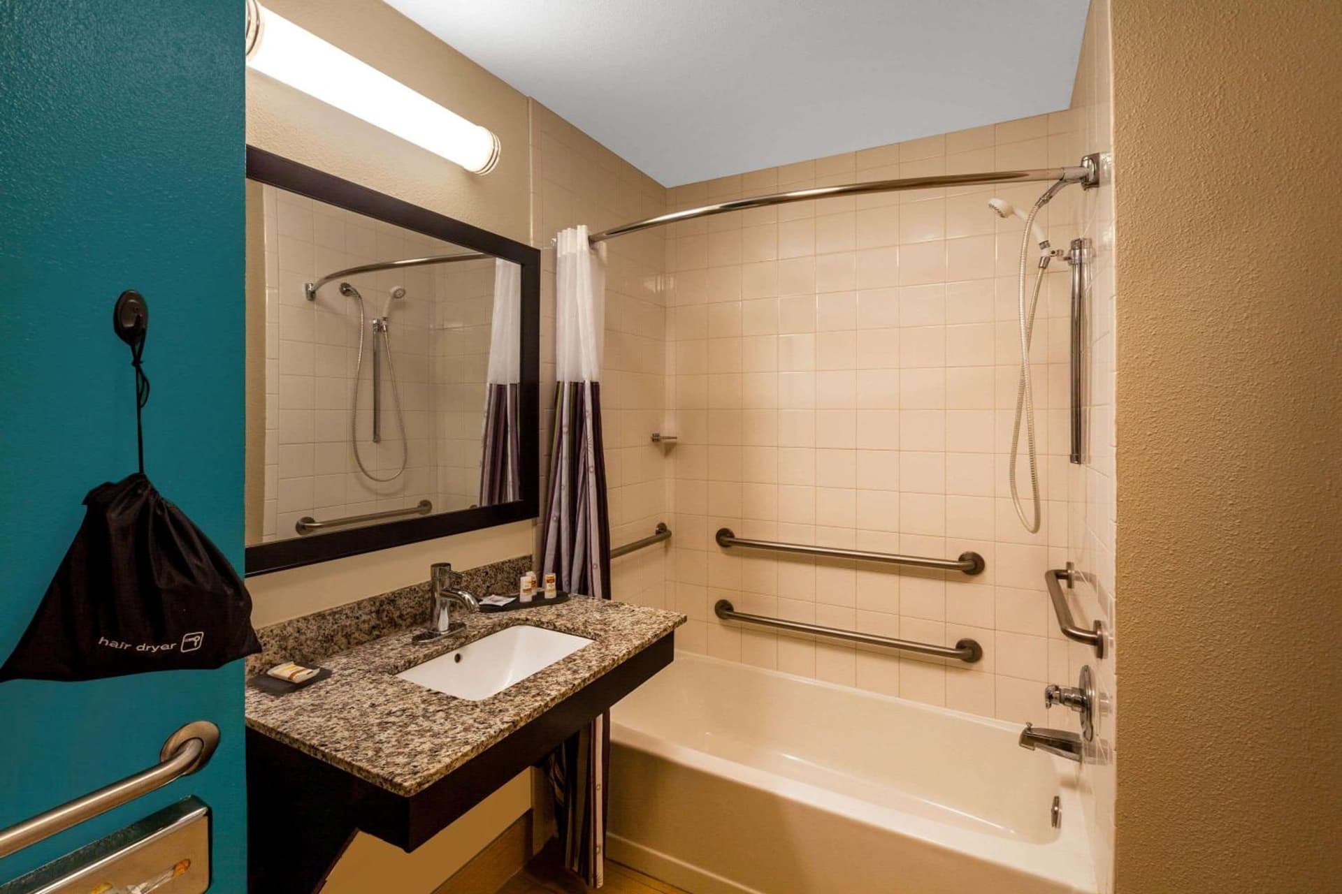 La Quinta by Wyndham Midland North gallery photo in Midland, TX — image 18