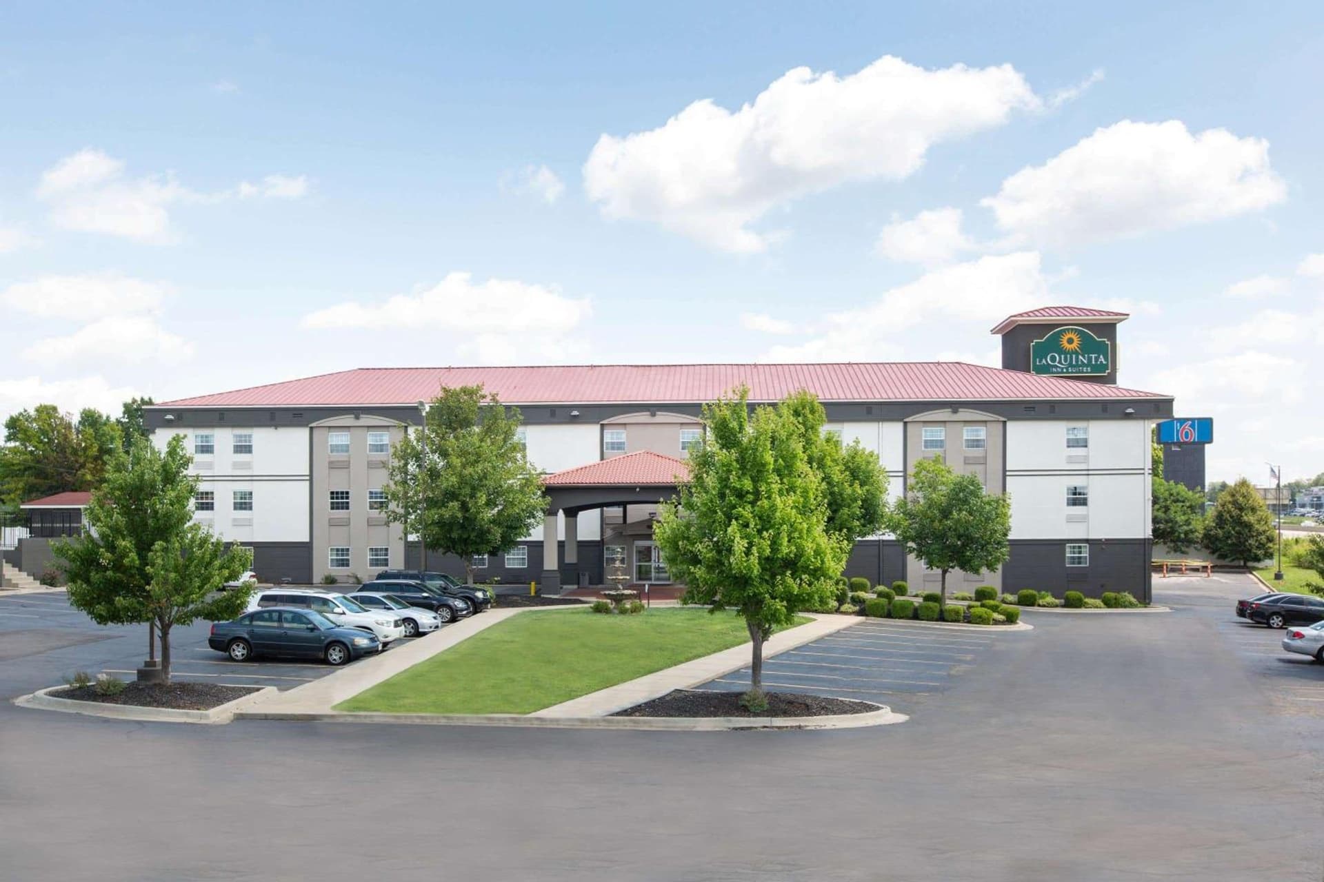 La Quinta by Wyndham Blue Springs gallery photo in Blue Springs, MO — image 13