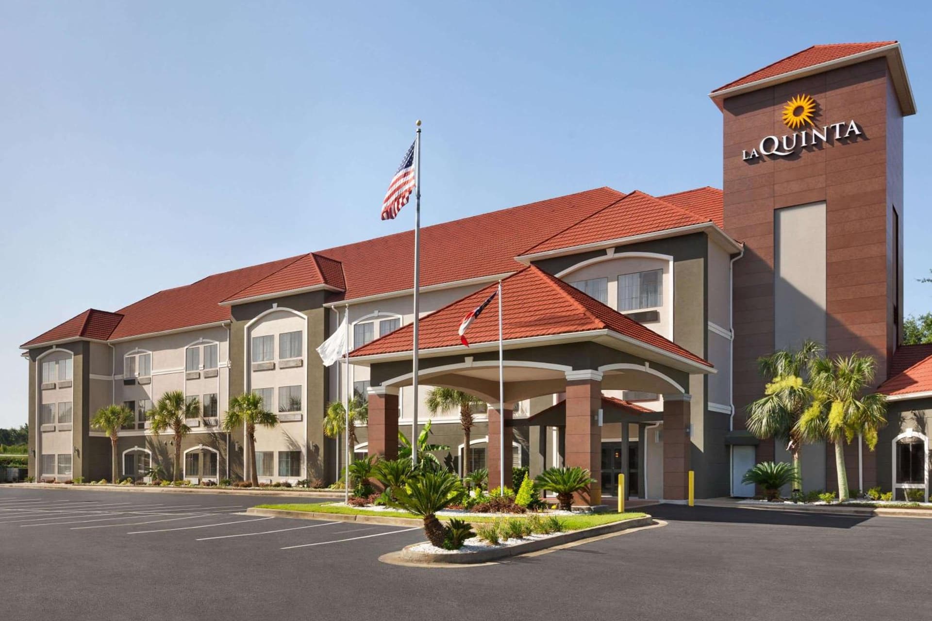 La Quinta by Wyndham Dublin featured exterior or lobby in Dublin, GA — similar hotel
