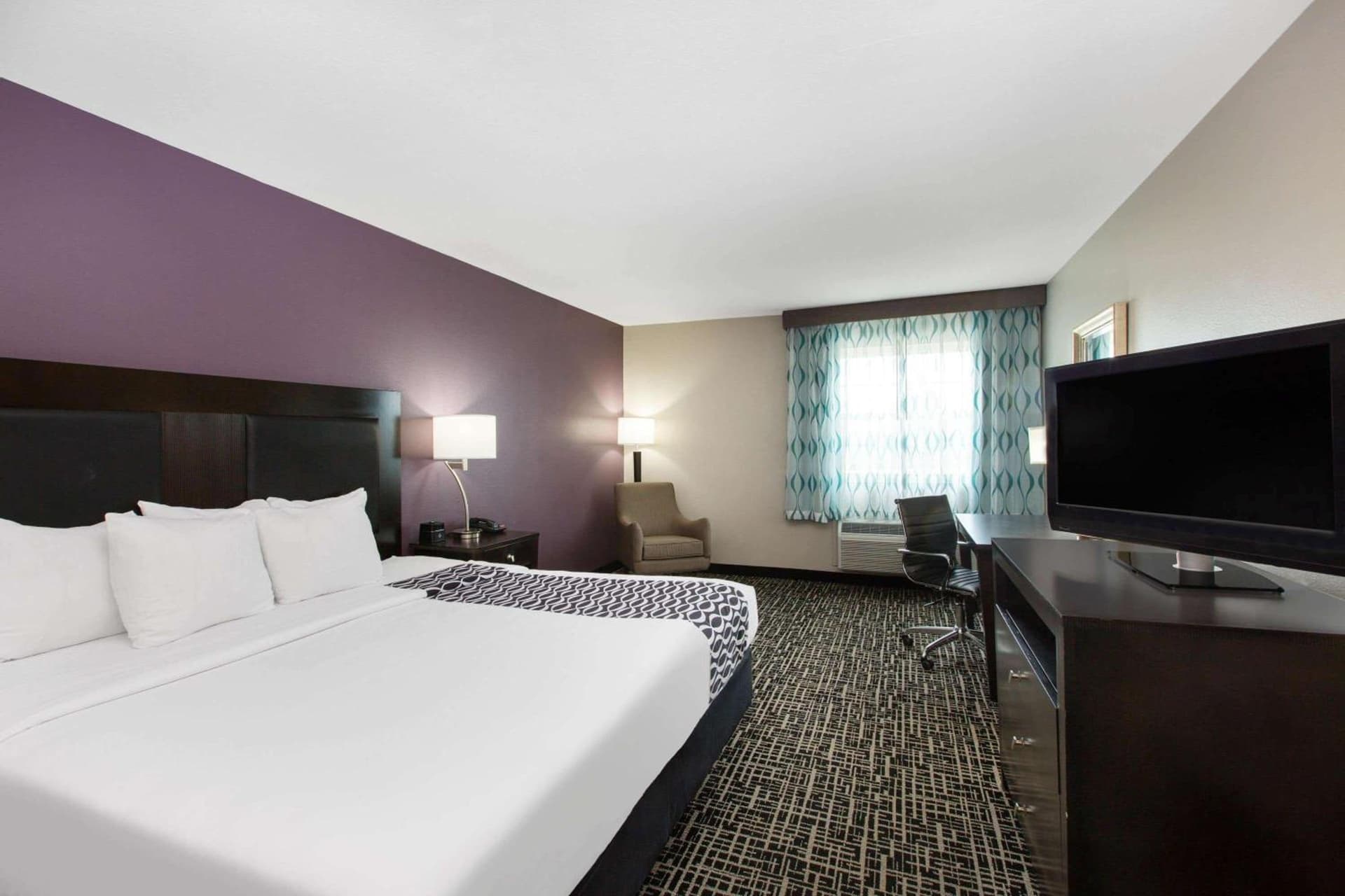 La Quinta by Wyndham Blue Springs gallery photo in Blue Springs, MO — image 25