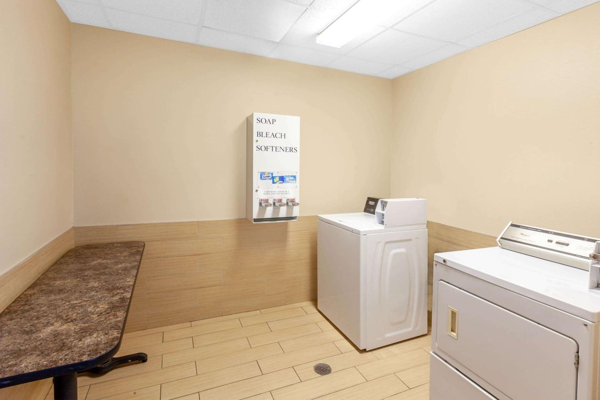 La Quinta by Wyndham Midland North gallery photo in Midland, TX — image 12