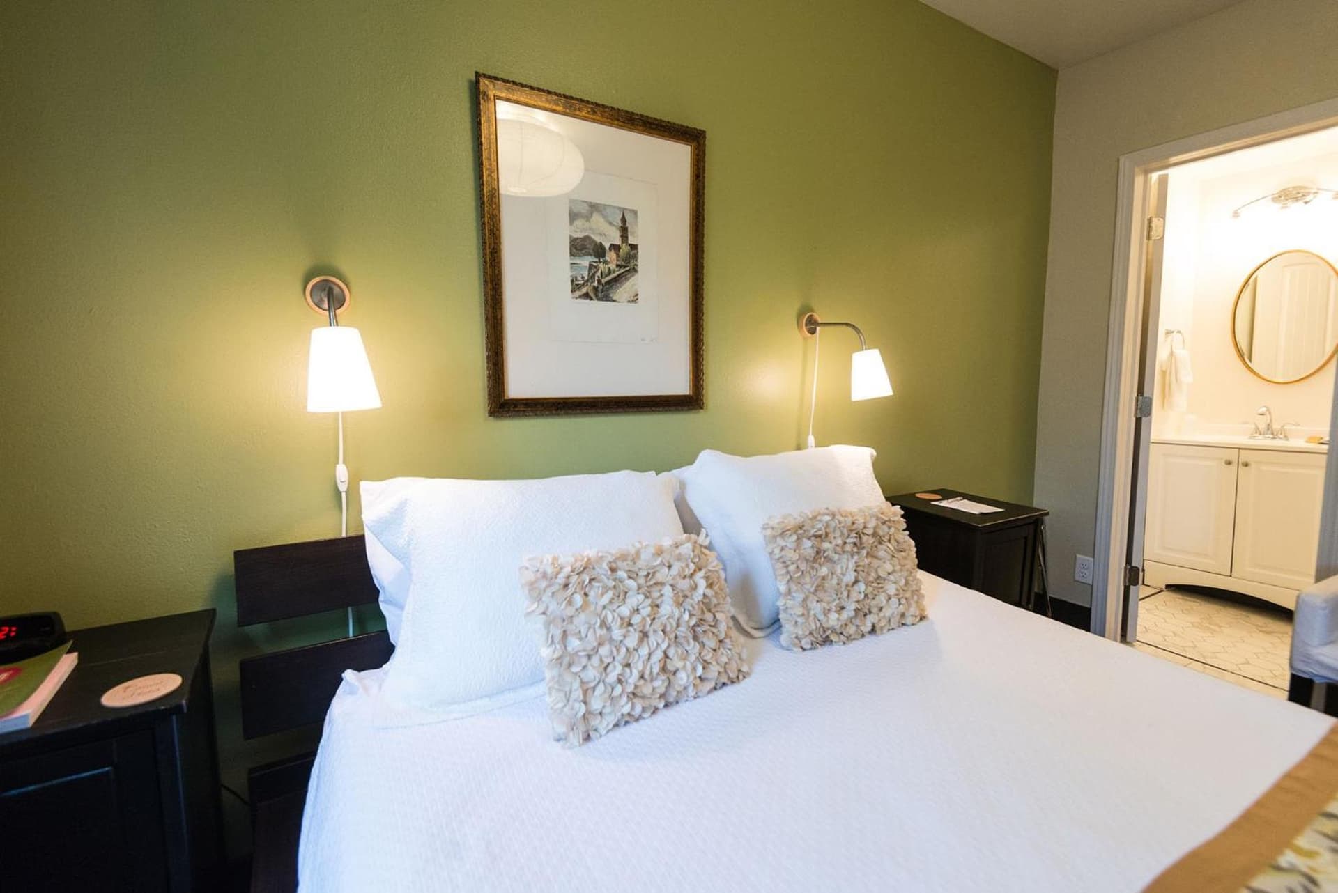 Camas Boutique Hotel gallery photo in Camas, WA — image 44