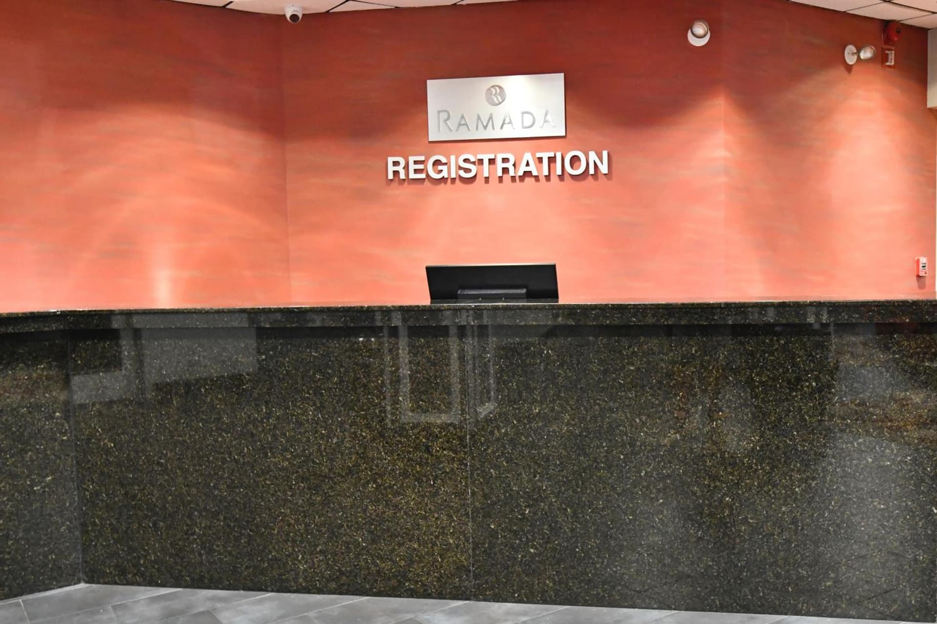 Ramada by Wyndham Jacksonville Hotel & Conference Center gallery photo in Jacksonville, FL — image 72