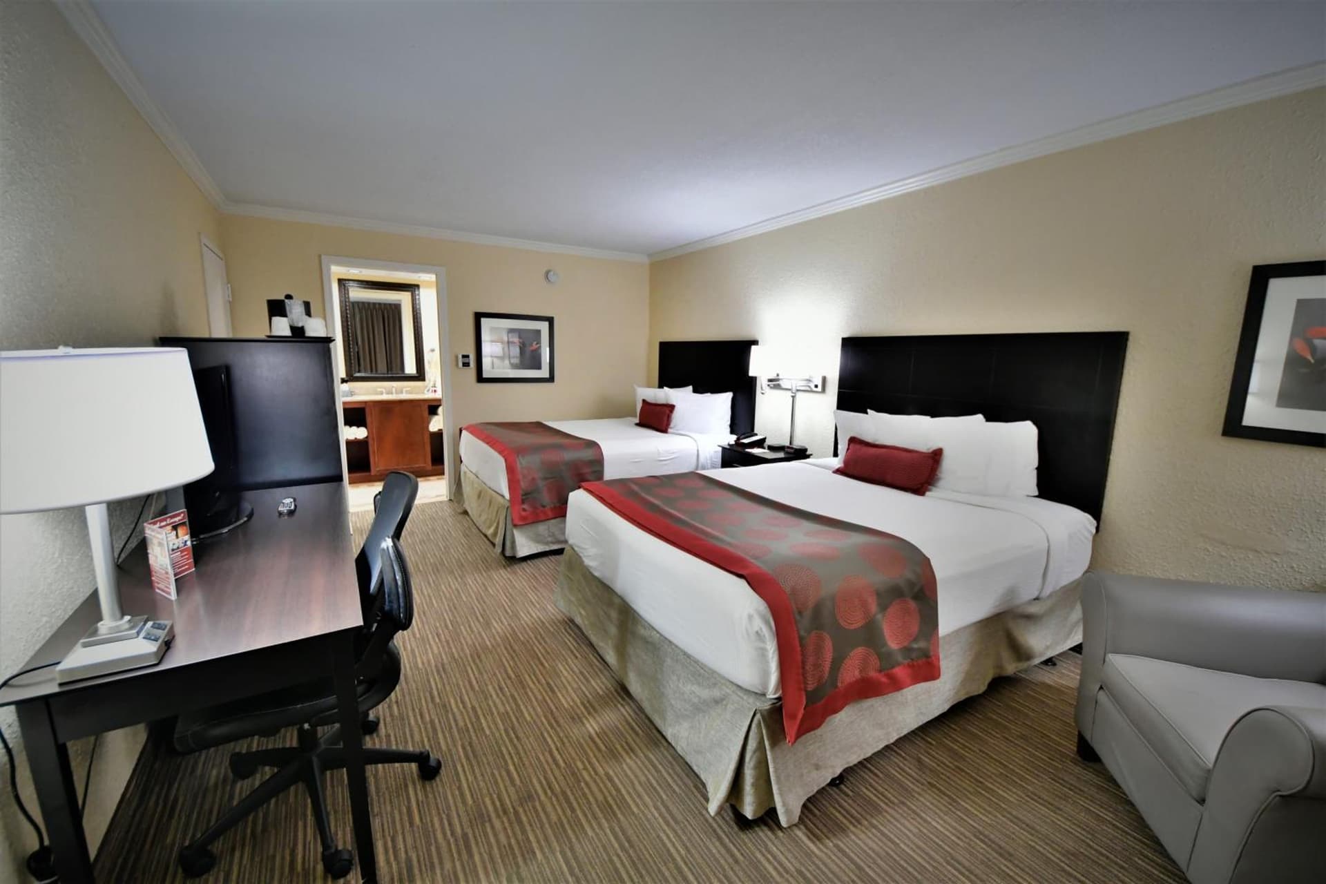 Ramada by Wyndham Jacksonville Hotel & Conference Center gallery photo in Jacksonville, FL — image 52