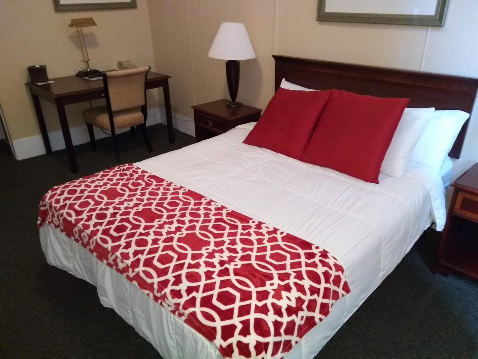 Hotel Wayne gallery photo in Honesdale, PA — image 27
